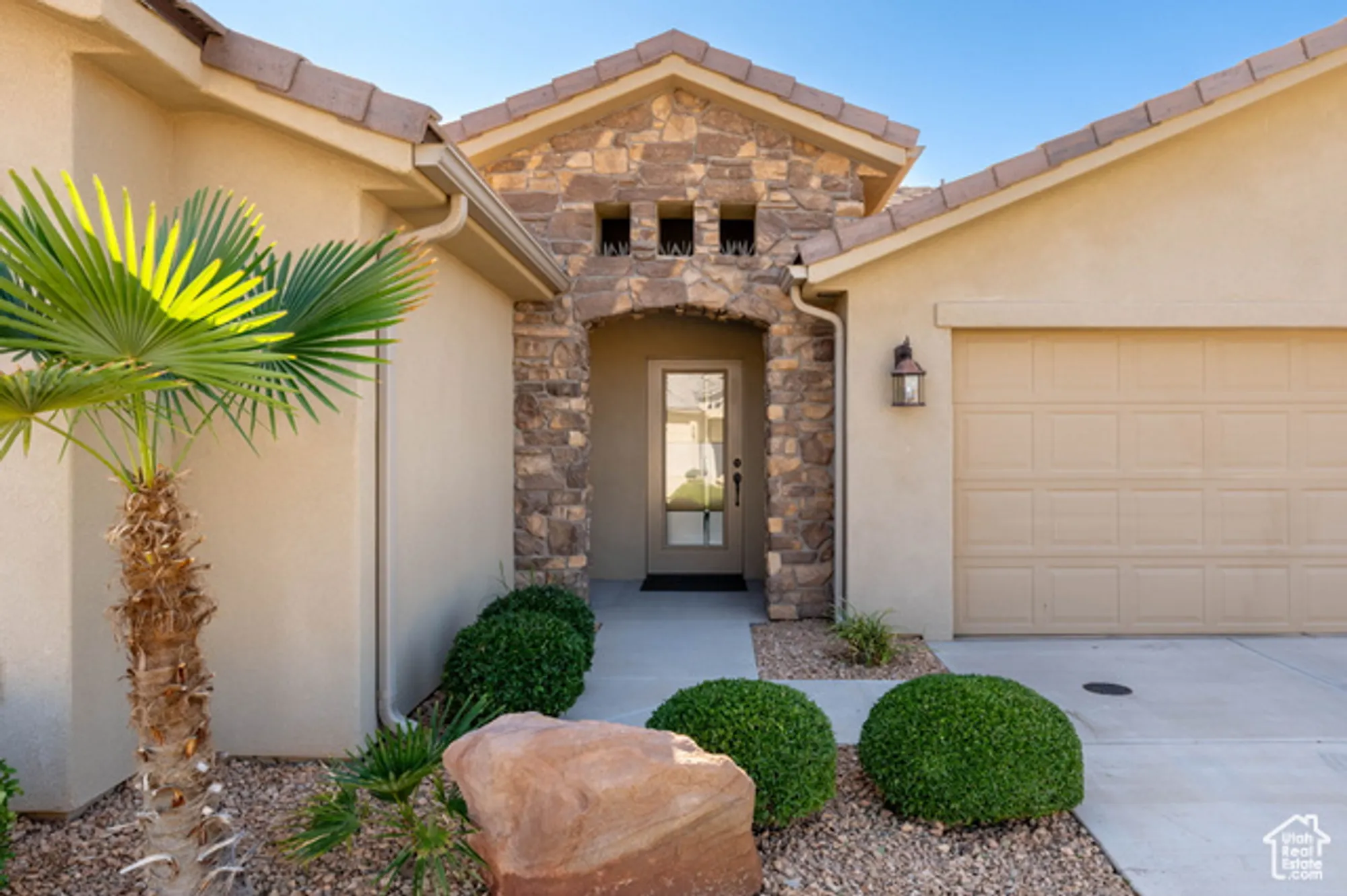 Property Slideshow image 3 of 38 | 5120 s carmel bluffs dr, St George, UT, 84790