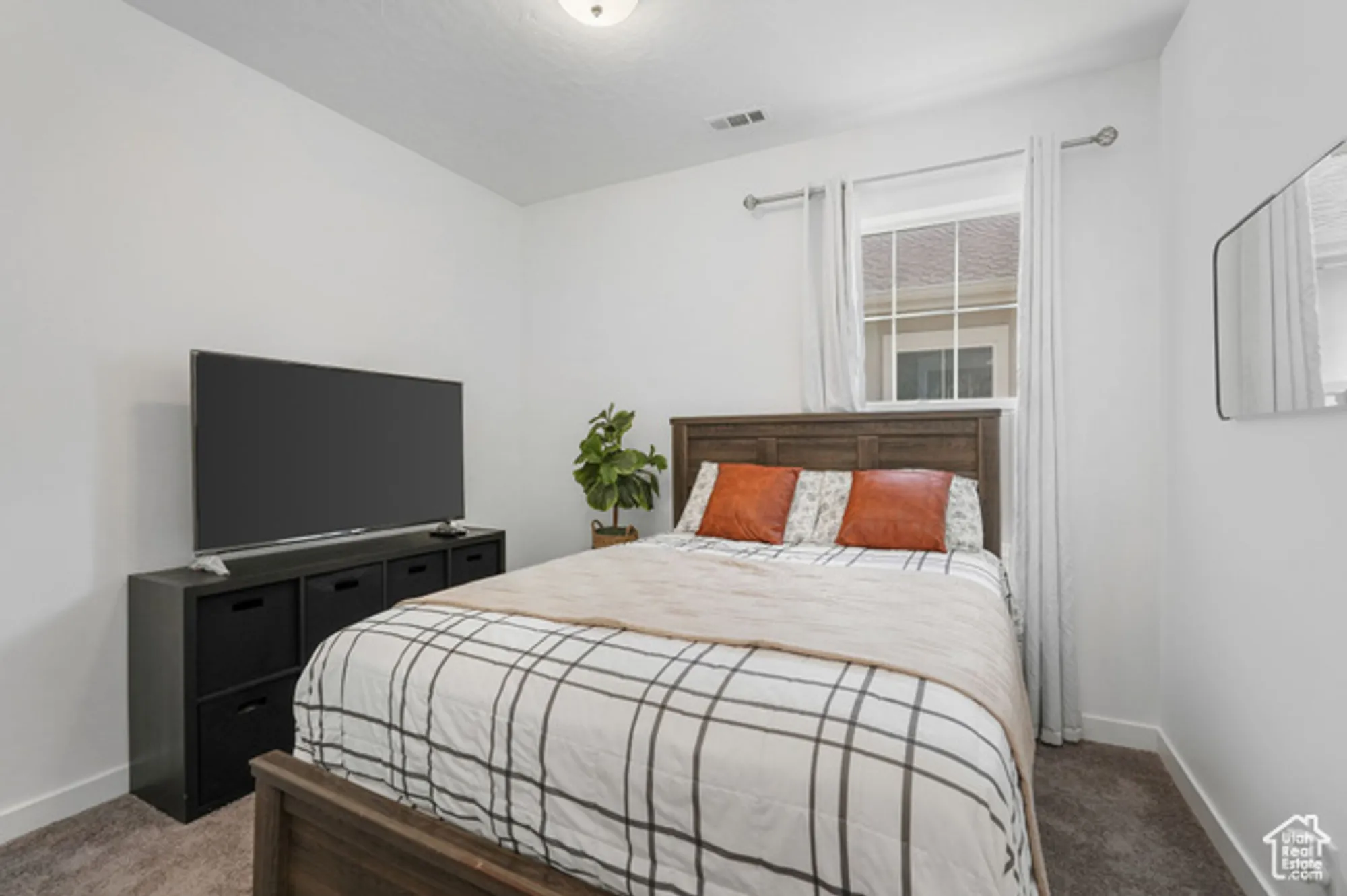 Property Slideshow image 14 of 24 | 6156 w poplar view dr, South Jordan, UT, 84009