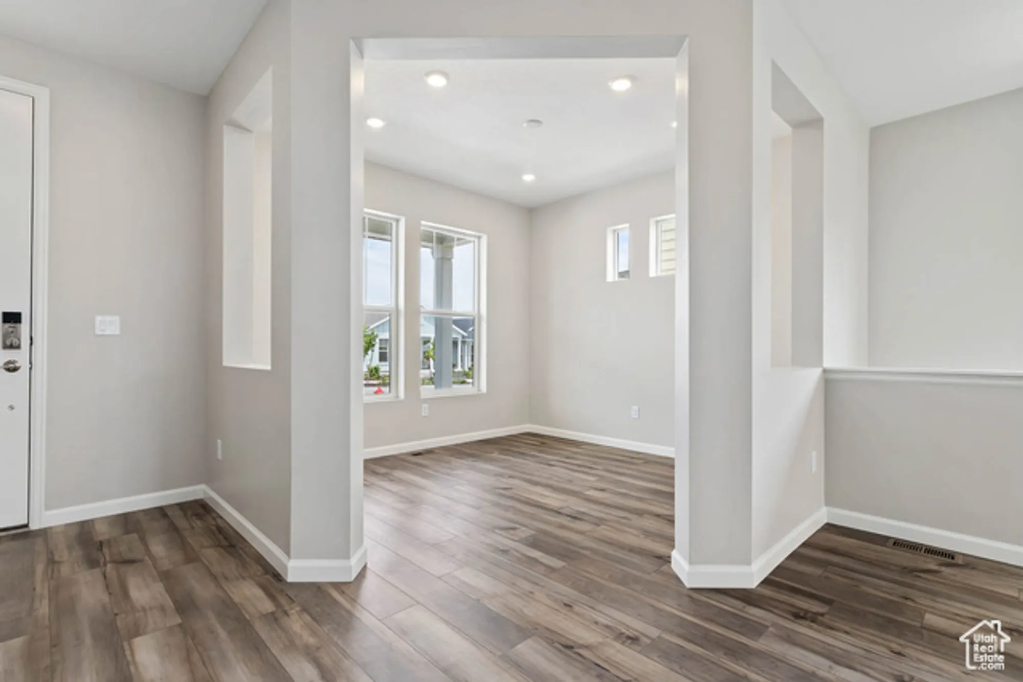 Property Slideshow image 22 of 27 | 11709 s willow walk dr 595, South Jordan, UT, 84009