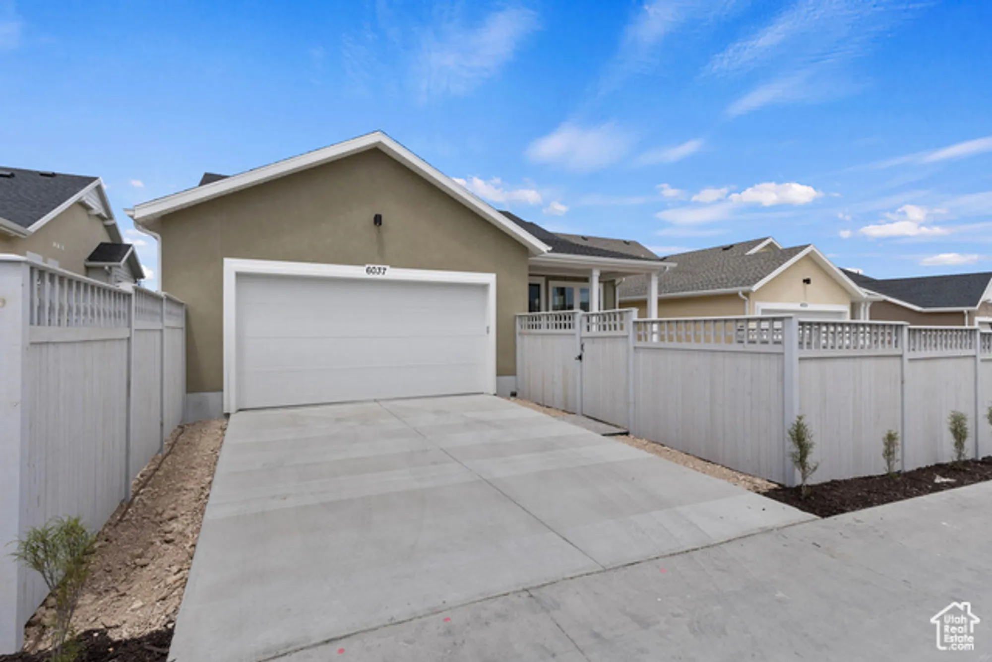 Property Slideshow image 4 of 27 | 11709 s willow walk dr 595, South Jordan, UT, 84009