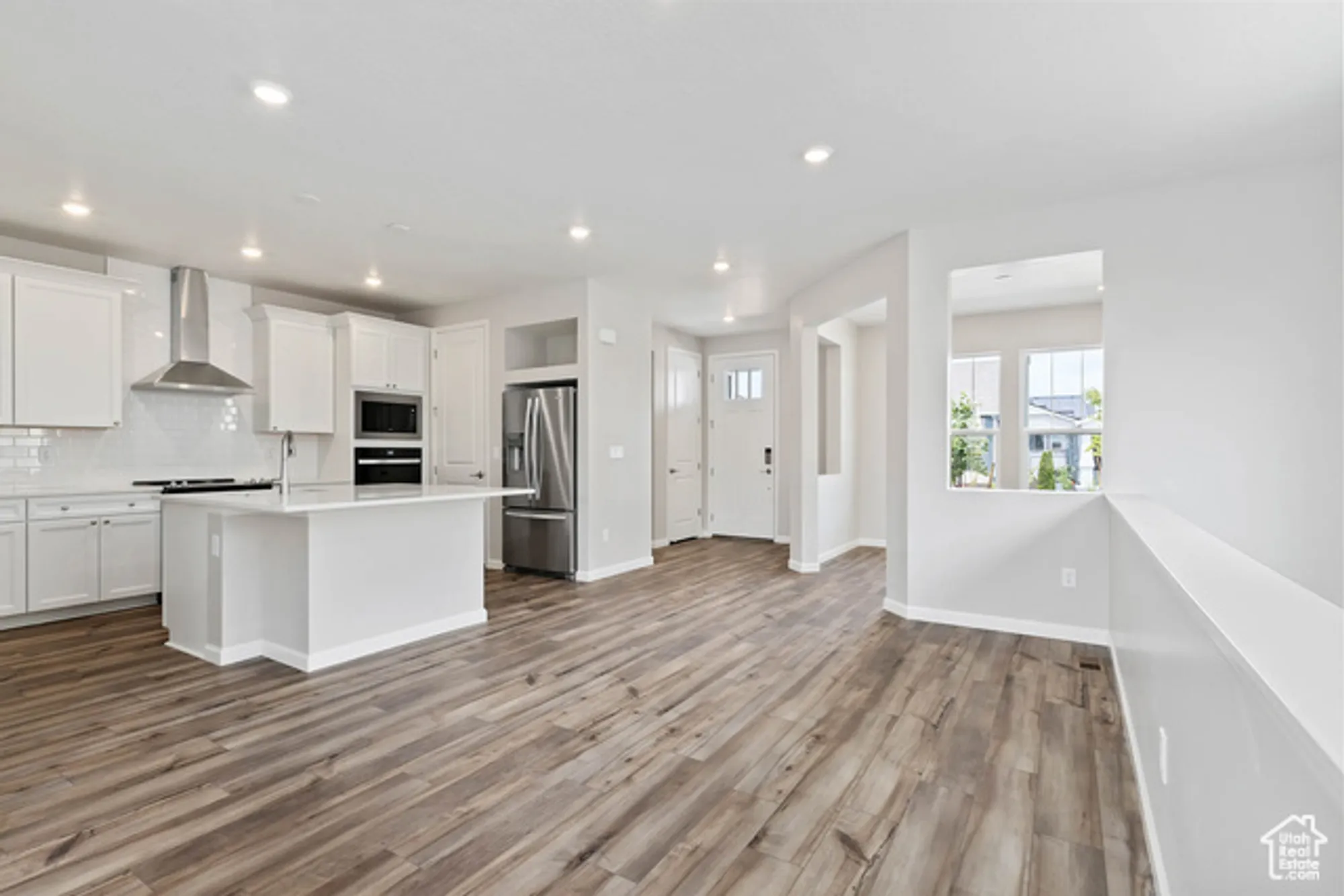 Property Slideshow image 6 of 27 | 11709 s willow walk dr 595, South Jordan, UT, 84009