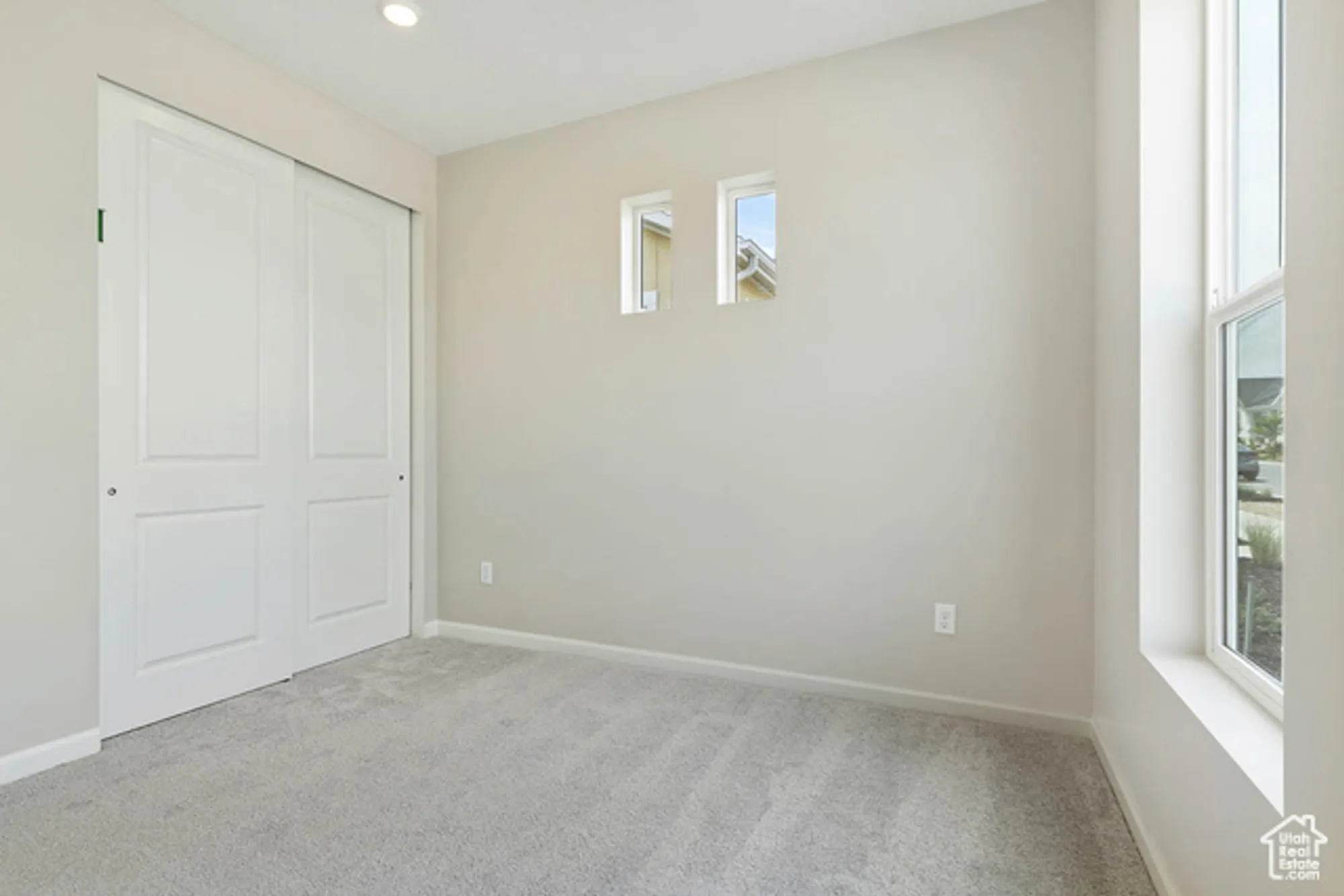 Property Slideshow image 19 of 27 | 11709 s willow walk dr 595, South Jordan, UT, 84009