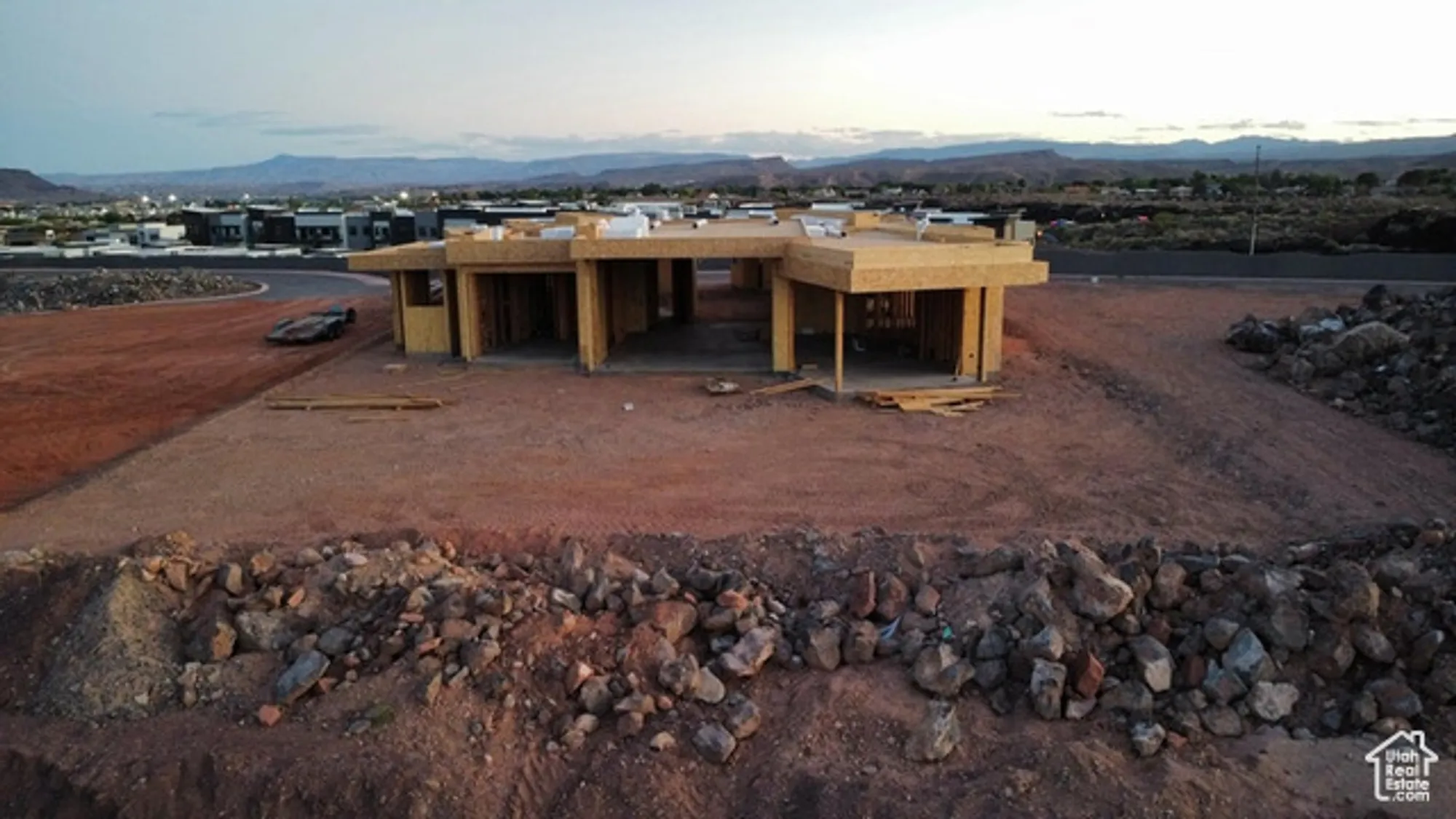 Property Slideshow image 19 of 44 | 2874 w indian peaks cir, St. George, UT, 84770