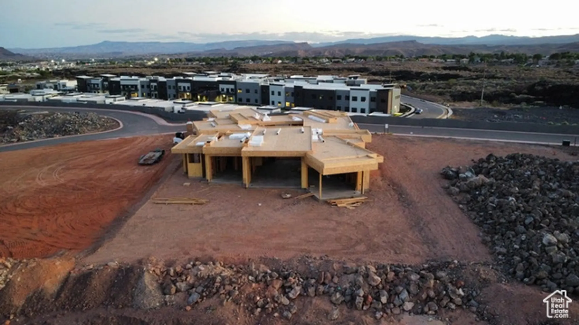 Property Slideshow image 18 of 44 | 2874 w indian peaks cir, St. George, UT, 84770