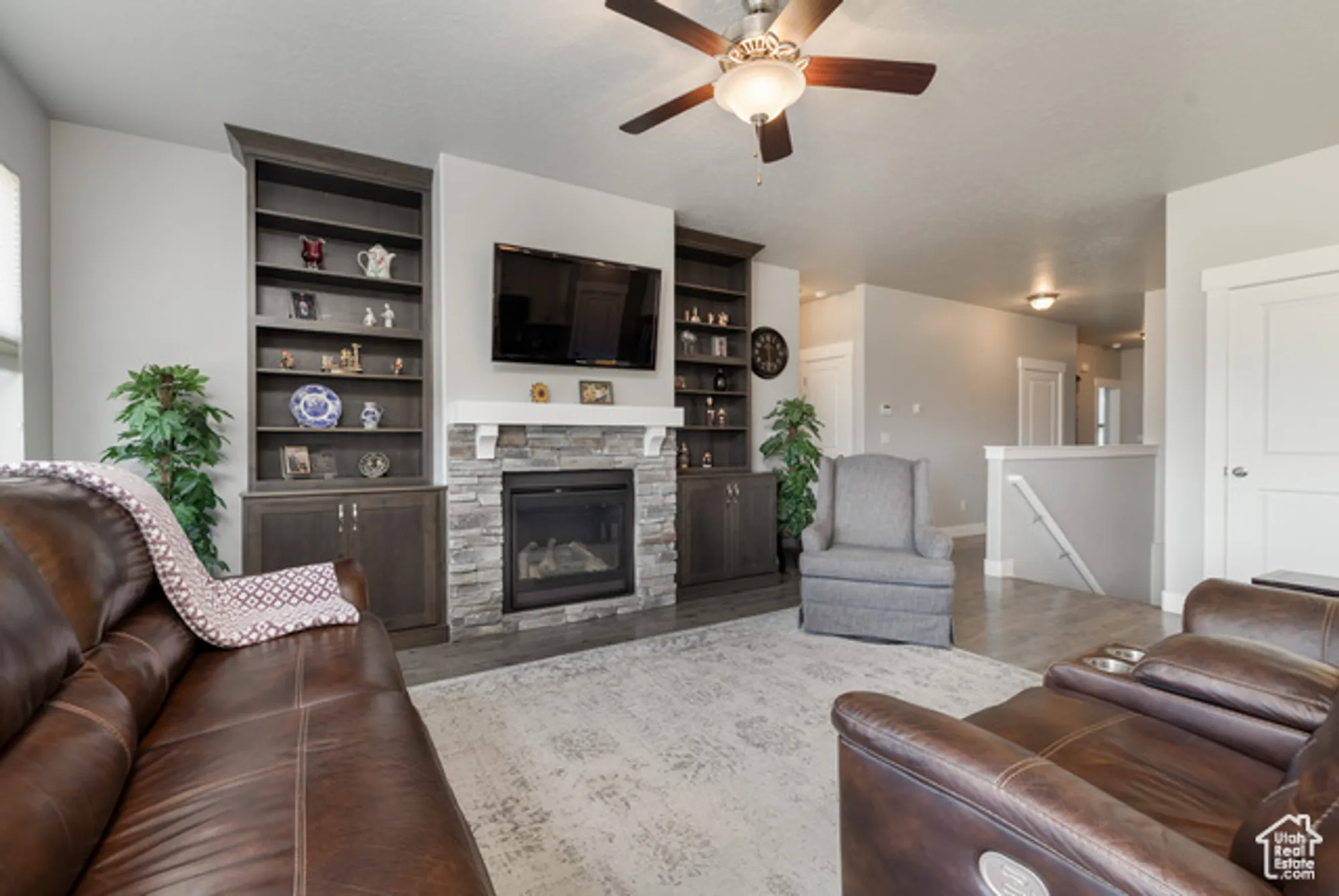 Property Slideshow image 4 of 21 | 94 w hillside dr, Elk Ridge, UT, 84651