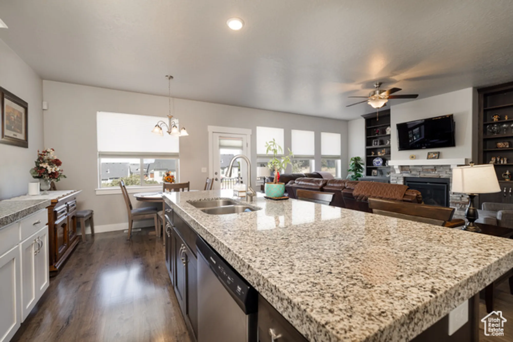 Property Slideshow image 9 of 21 | 94 w hillside dr, Elk Ridge, UT, 84651