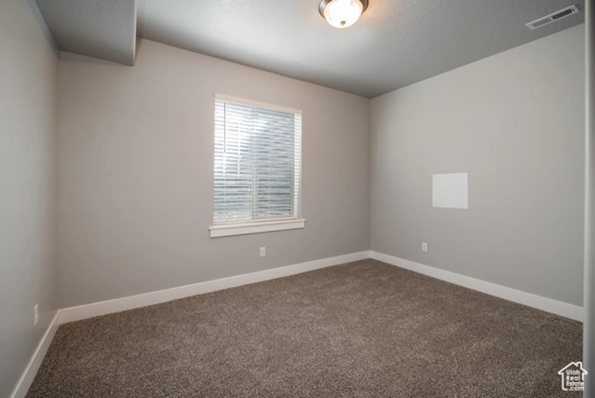 Property Slideshow image 17 of 21 | 94 w hillside dr, Elk Ridge, UT, 84651