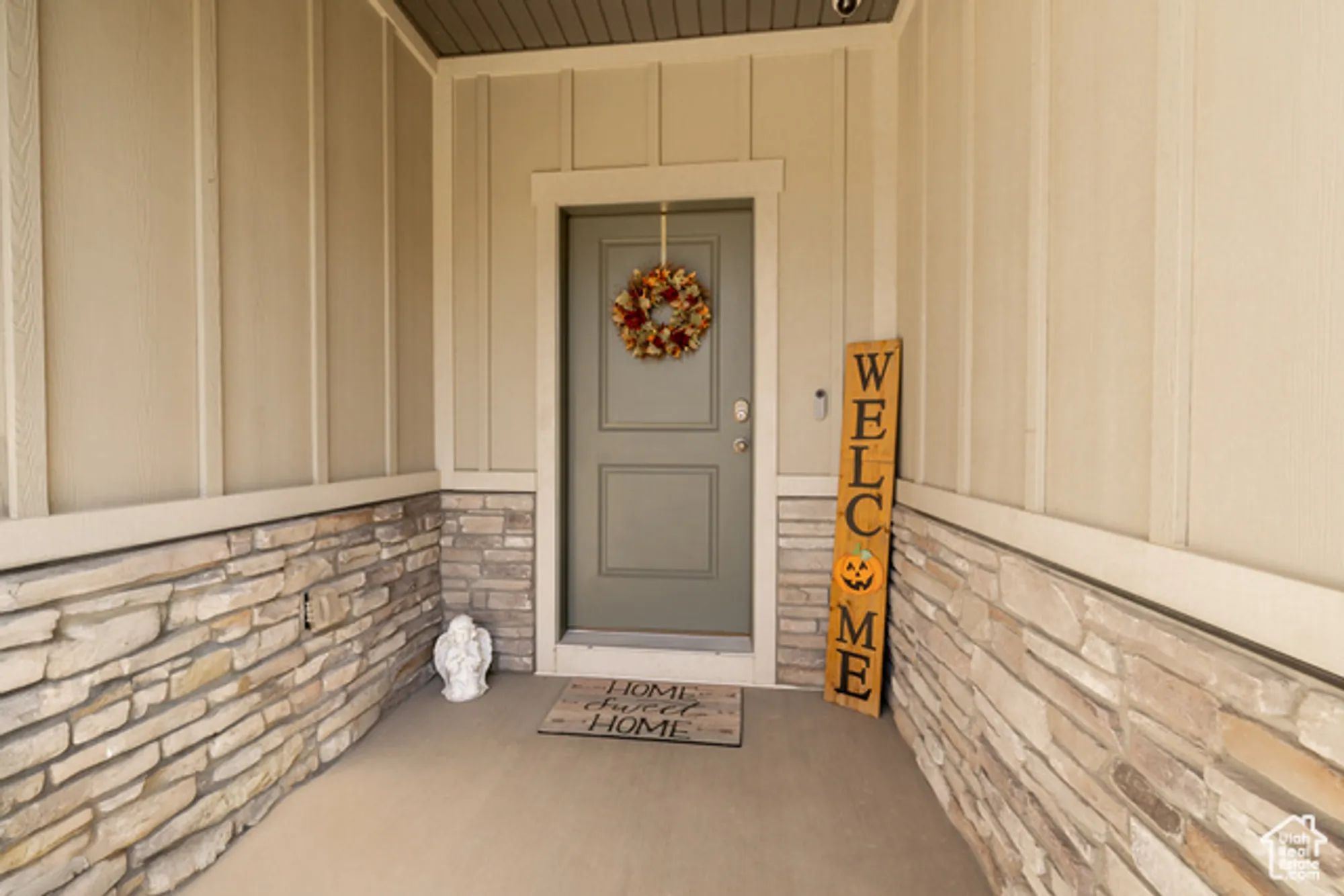 Property Slideshow image 3 of 21 | 94 w hillside dr, Elk Ridge, UT, 84651