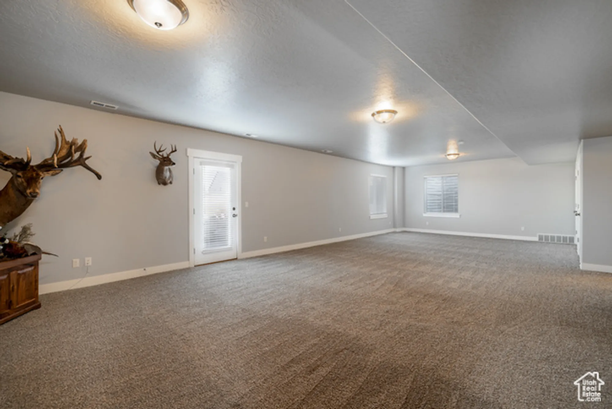 Property Slideshow image 16 of 21 | 94 w hillside dr, Elk Ridge, UT, 84651