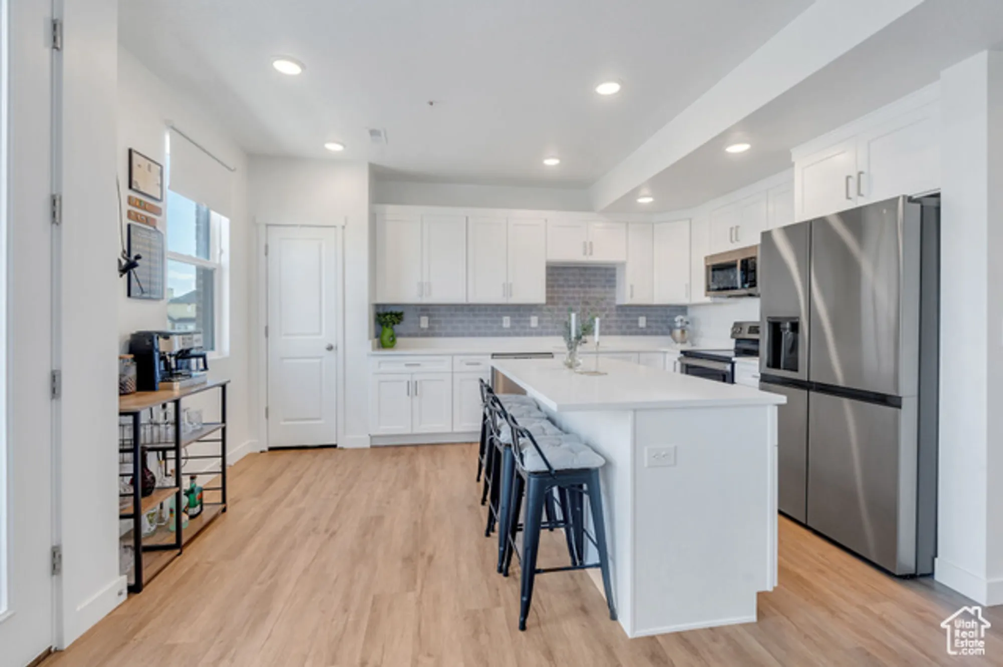 Property Slideshow image 5 of 33 | 5192 w black twig dr # d306, South Jordan, UT, 84009