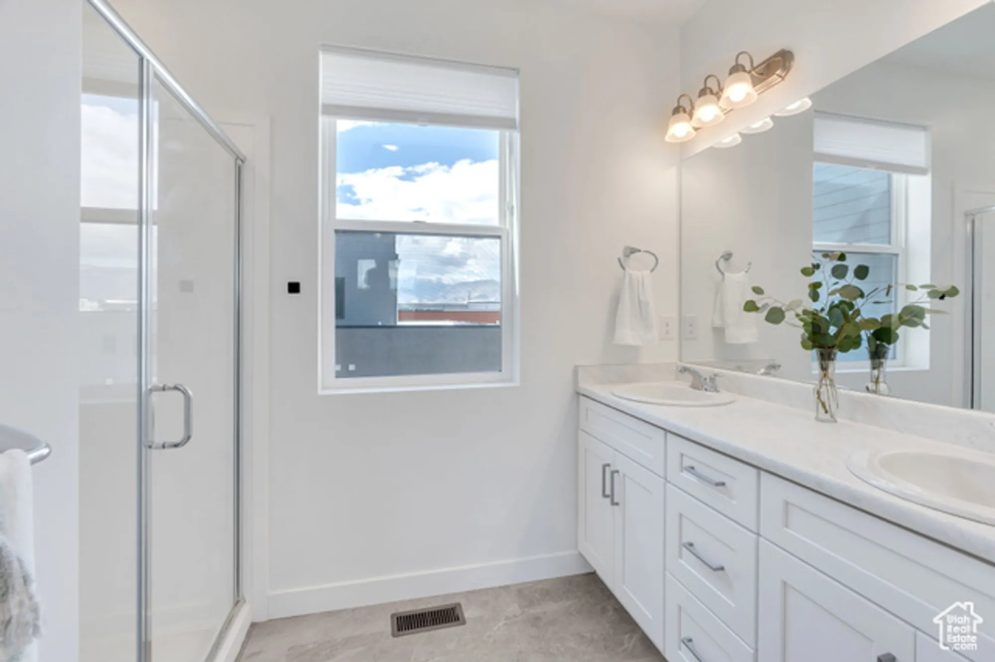 Property Slideshow image 11 of 33 | 5192 w black twig dr # d306, South Jordan, UT, 84009