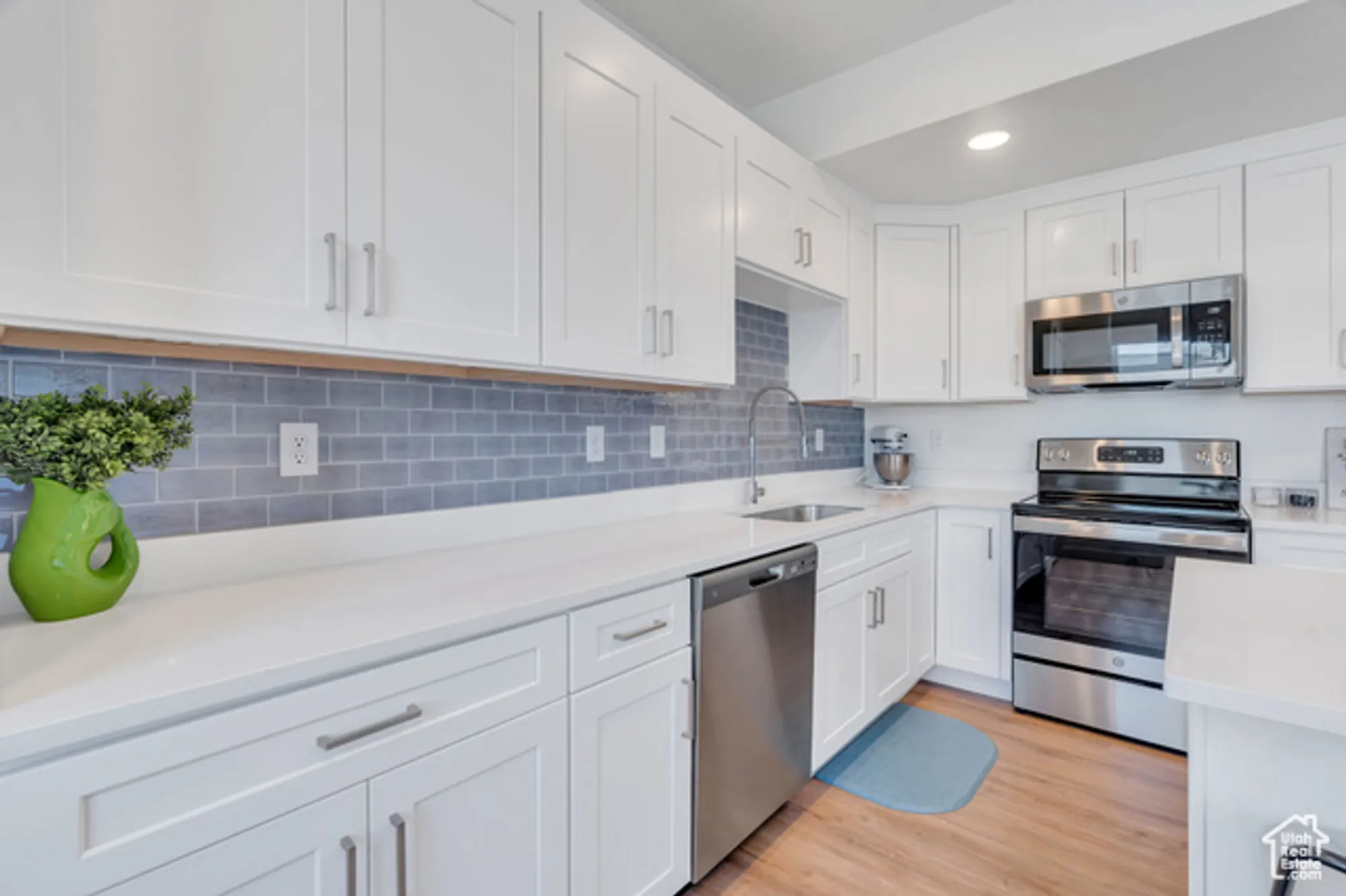 Property Slideshow image 7 of 33 | 5192 w black twig dr # d306, South Jordan, UT, 84009