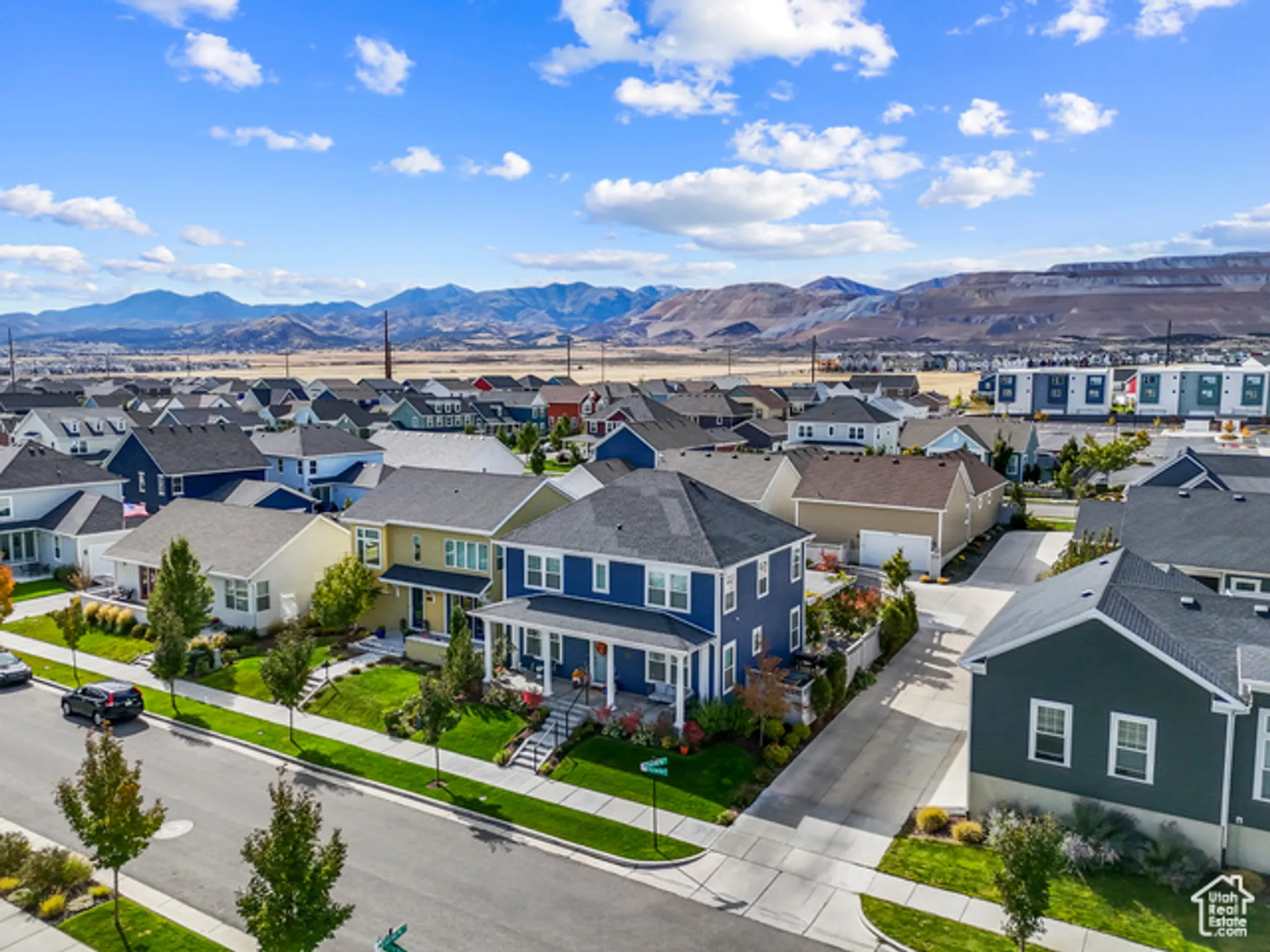Property Slideshow image 7 of 65 | 11656 s moring point way # 572, South Jordan, UT, 84009