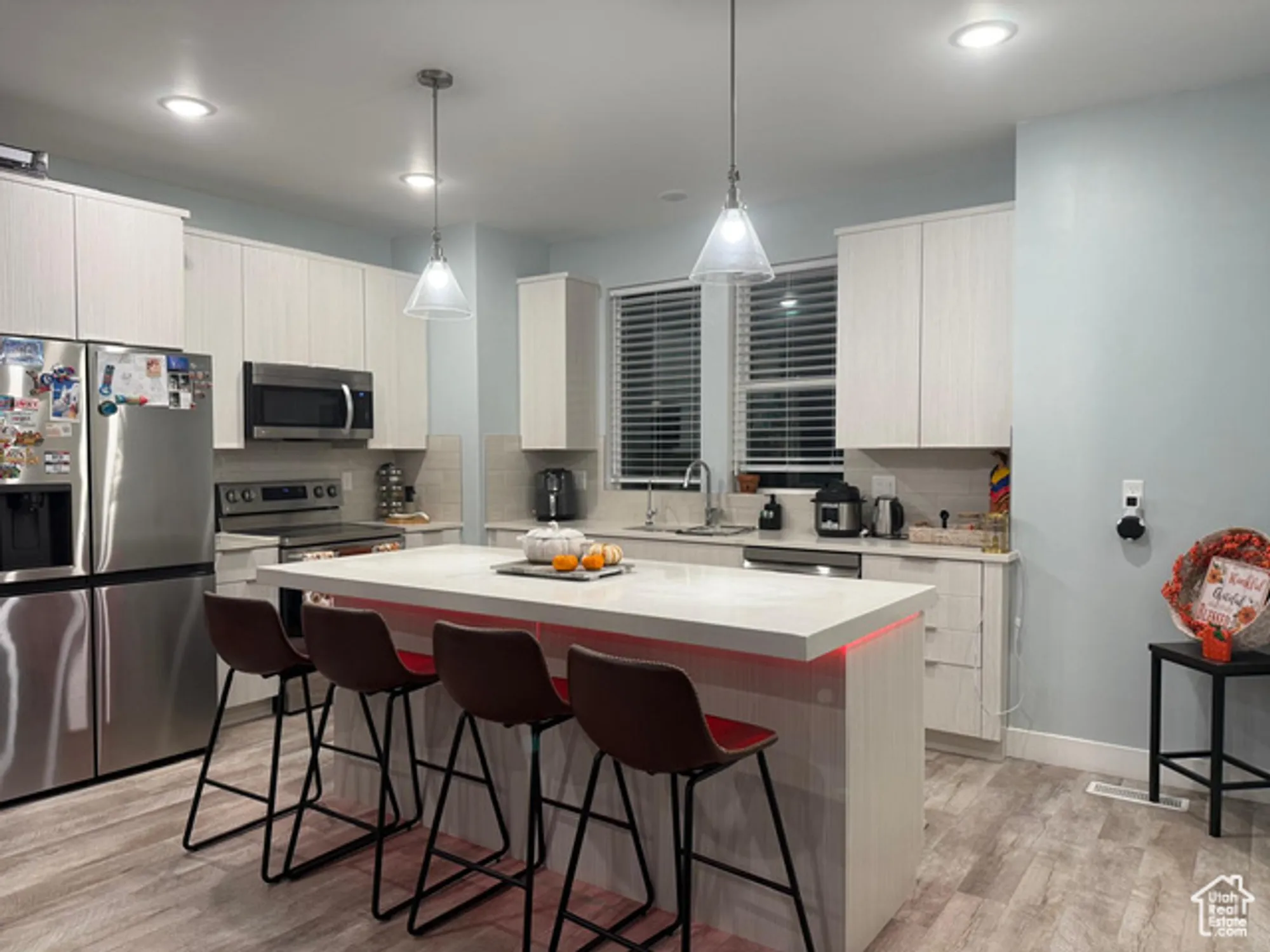 Property Slideshow image 4 of 38 | 6158 w south jordan pkwy, South Jordan, UT, 84009