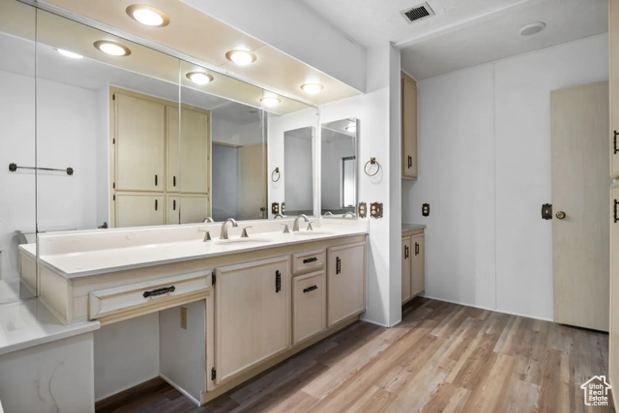 Property Slideshow image 29 of 40 | 89 w evening star way, Sandy, UT, 84070