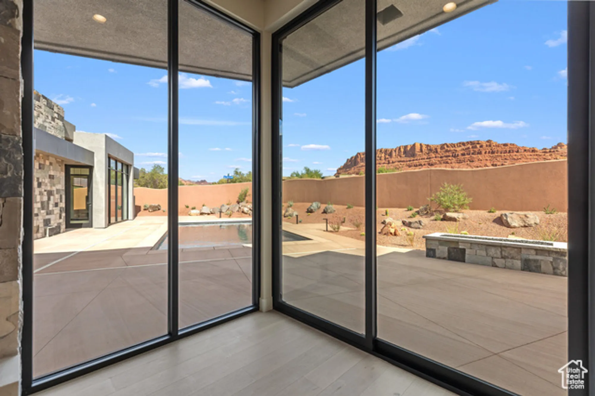 Property Slideshow image 4 of 20 | 2498 n la casa cir, St. George, UT, 84770