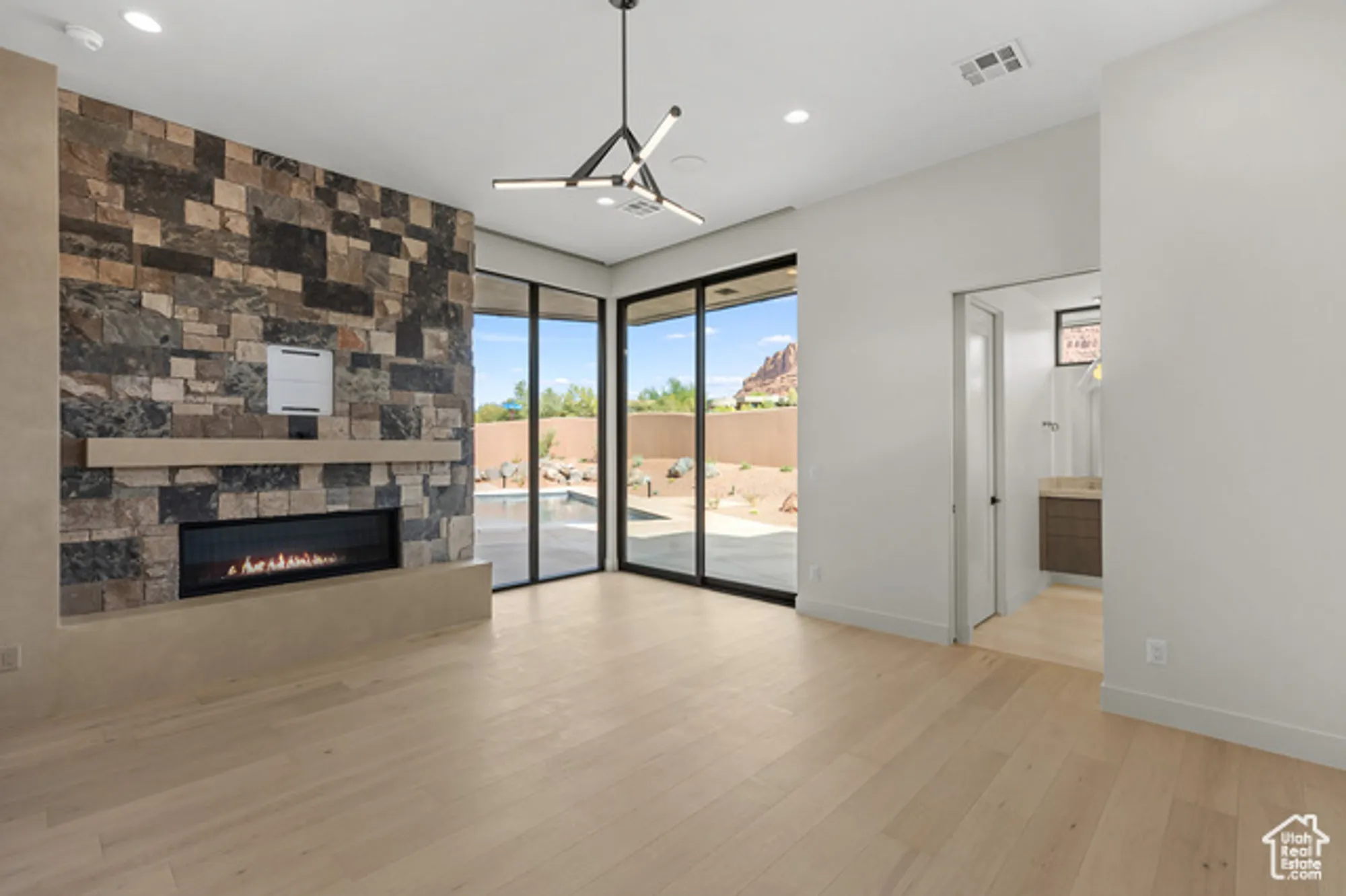 Property Slideshow image 11 of 20 | 2498 n la casa cir, St. George, UT, 84770