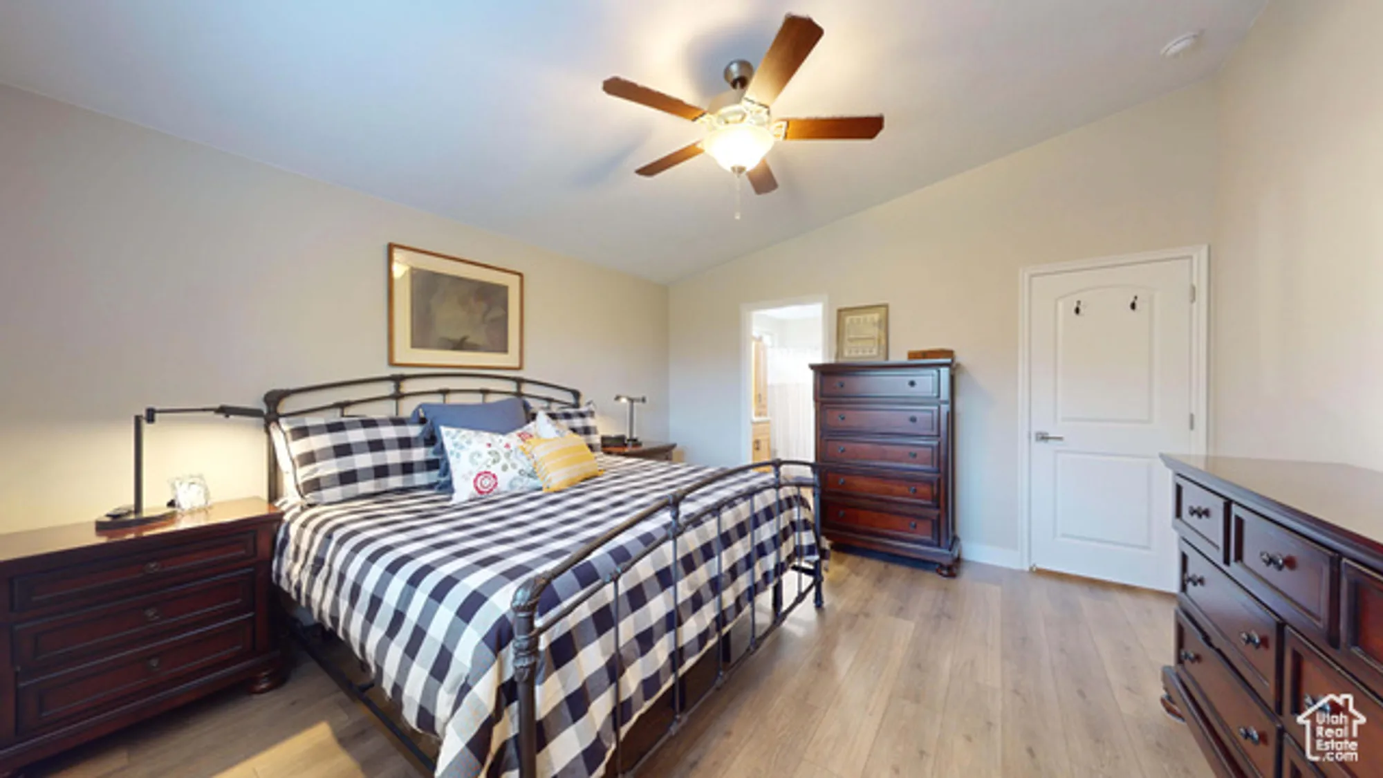 Property Slideshow image 14 of 32 | 4005 s carisa dr, St George, UT, 84790