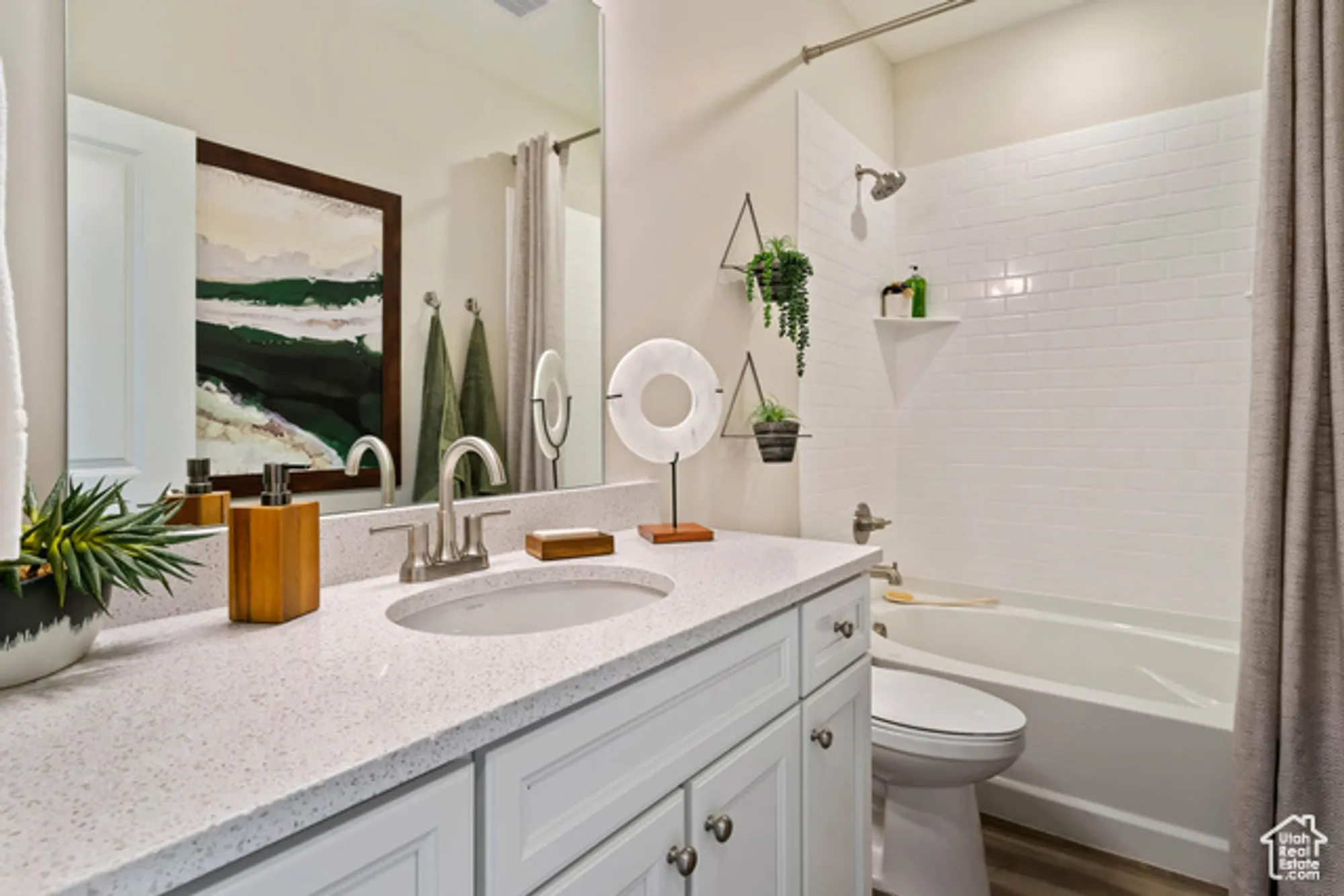 Property Slideshow image 10 of 18 | 11654 s gannet way # 555, South Jordan, UT, 84009