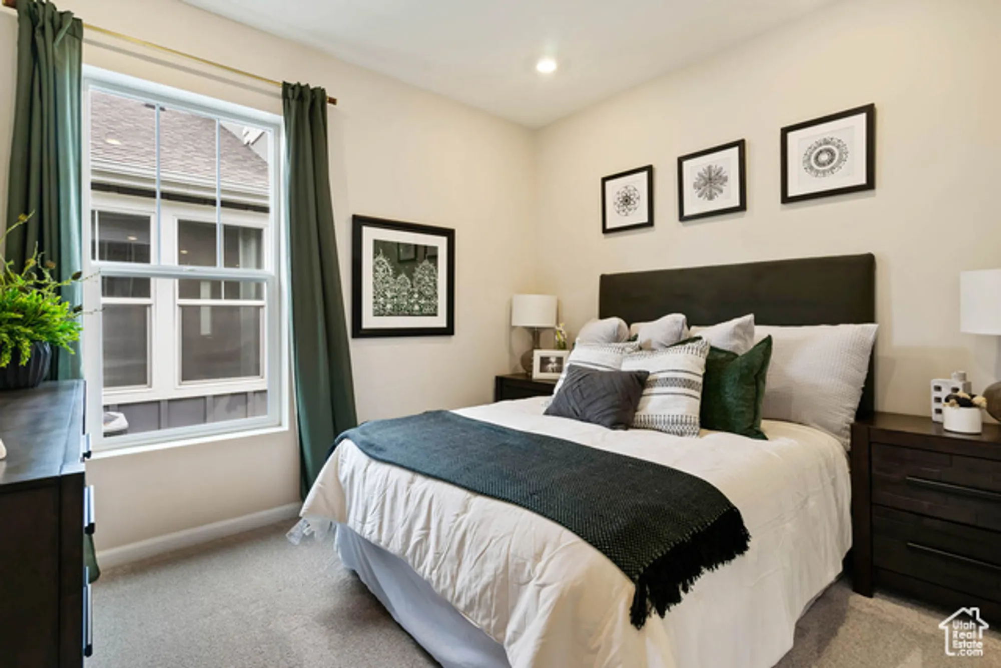Property Slideshow image 11 of 18 | 11654 s gannet way # 555, South Jordan, UT, 84009