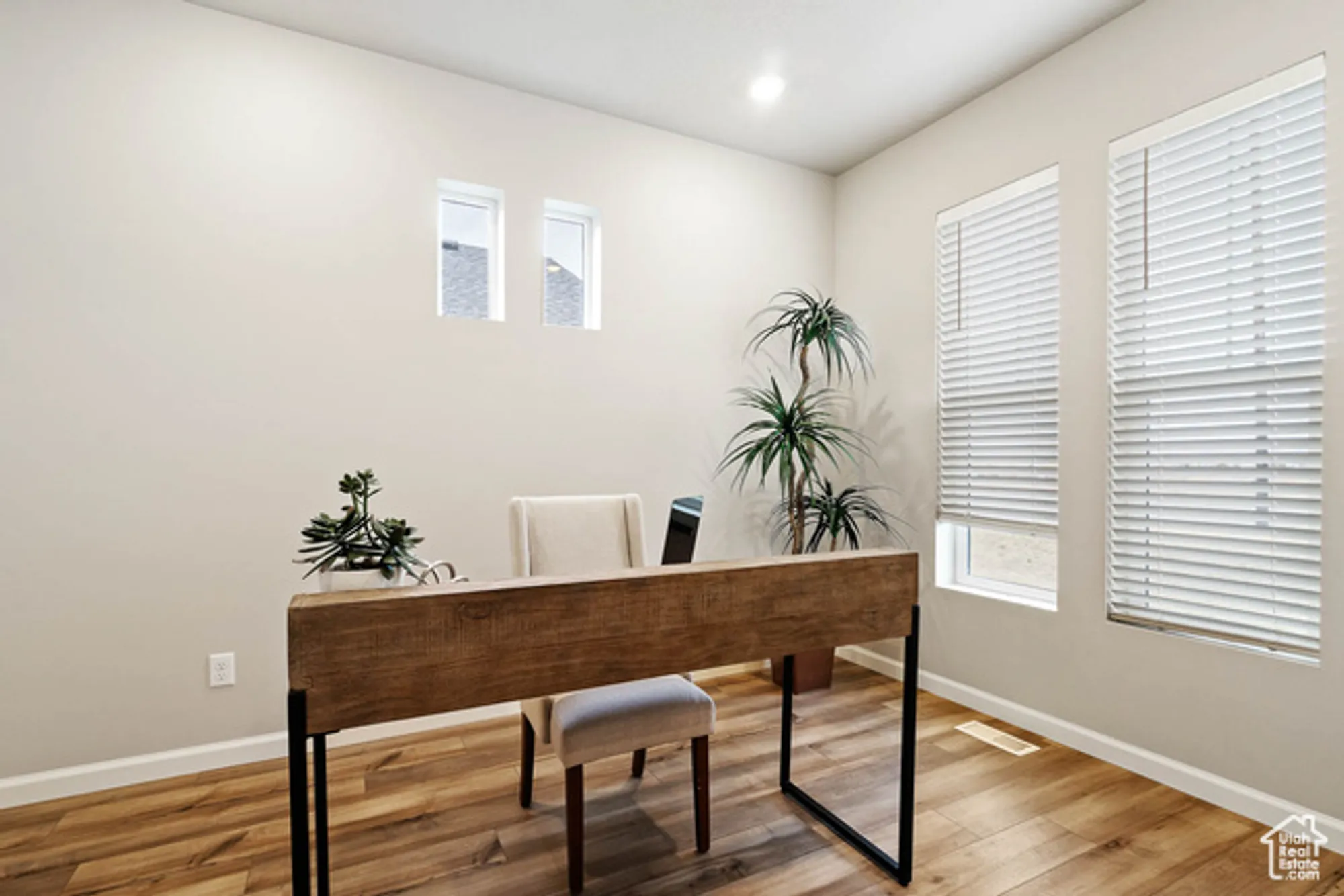 Property Slideshow image 13 of 32 | 11662 s gannet way # 580, South Jordan, UT, 84009