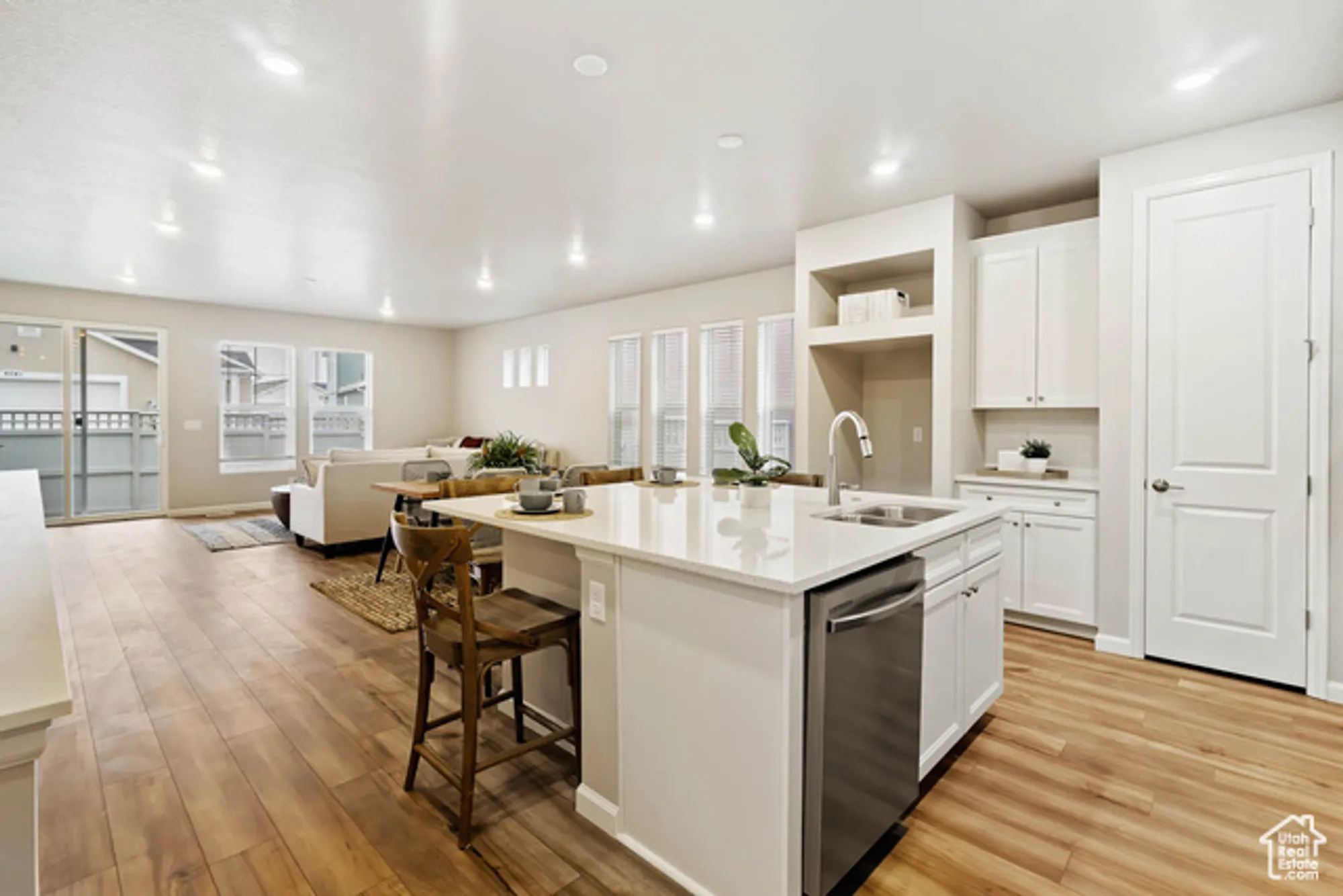Property Slideshow image 9 of 32 | 11662 s gannet way # 580, South Jordan, UT, 84009
