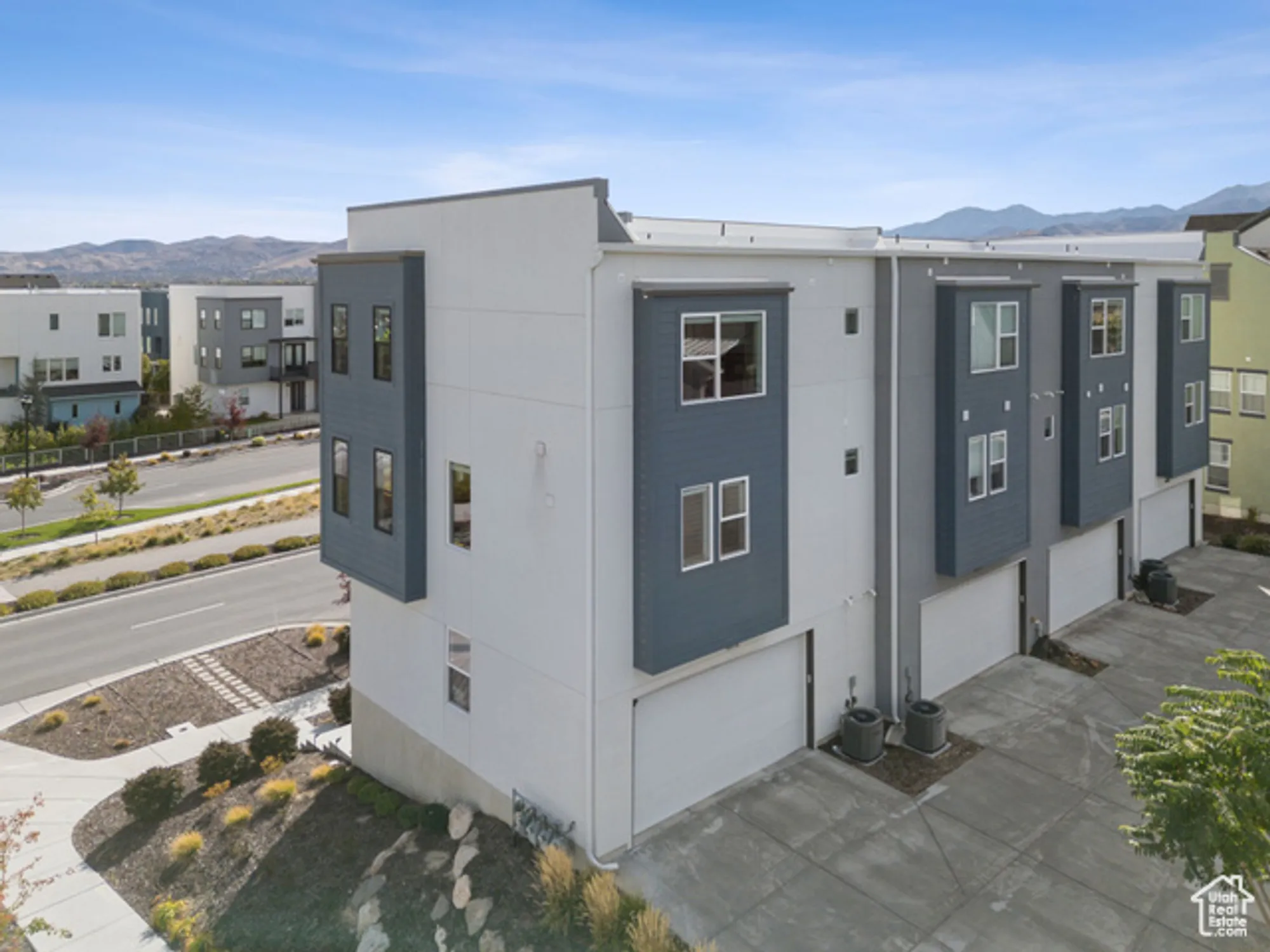 Property Slideshow image 26 of 31 | 6192 w south jordan pkwy, South Jordan, UT, 84009