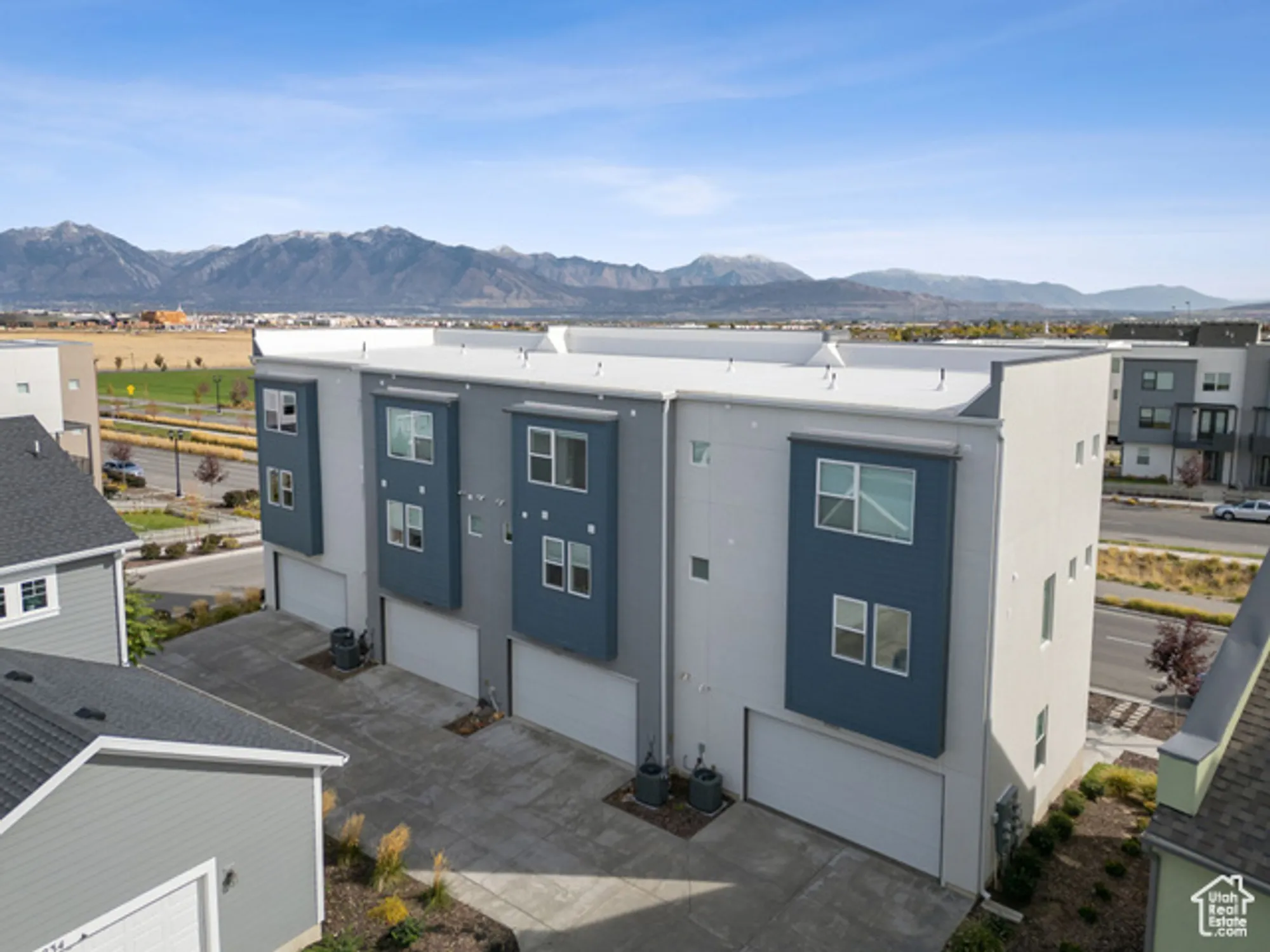 Property Slideshow image 27 of 31 | 6192 w south jordan pkwy, South Jordan, UT, 84009