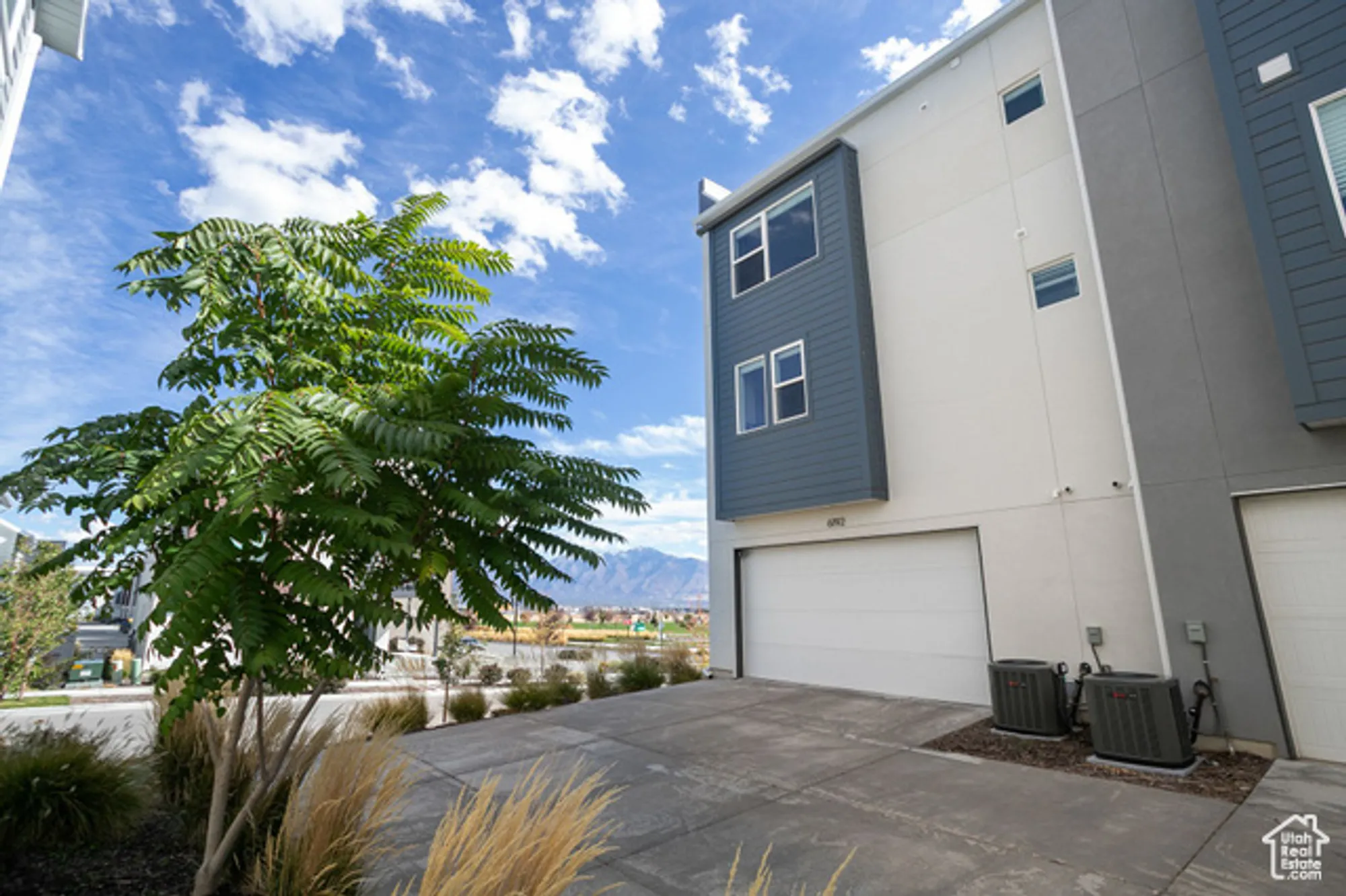 Property Slideshow image 25 of 31 | 6192 w south jordan pkwy, South Jordan, UT, 84009