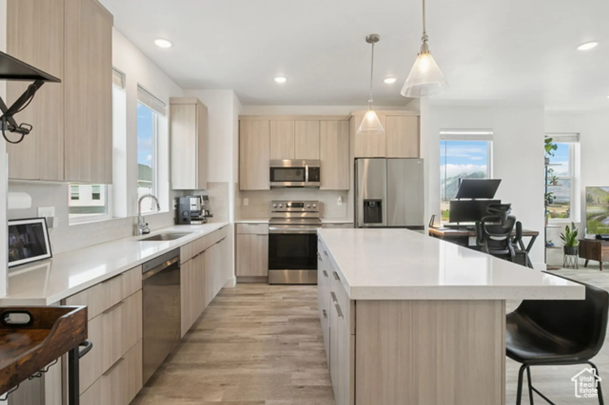 Property Slideshow image 6 of 31 | 6192 w south jordan pkwy, South Jordan, UT, 84009