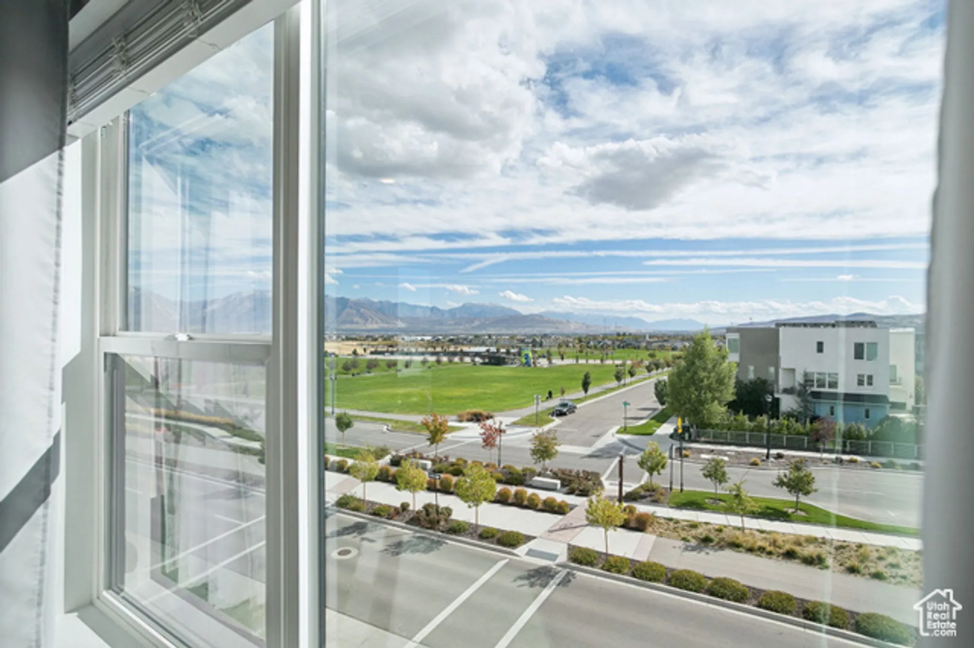 Property Slideshow image 20 of 31 | 6192 w south jordan pkwy, South Jordan, UT, 84009