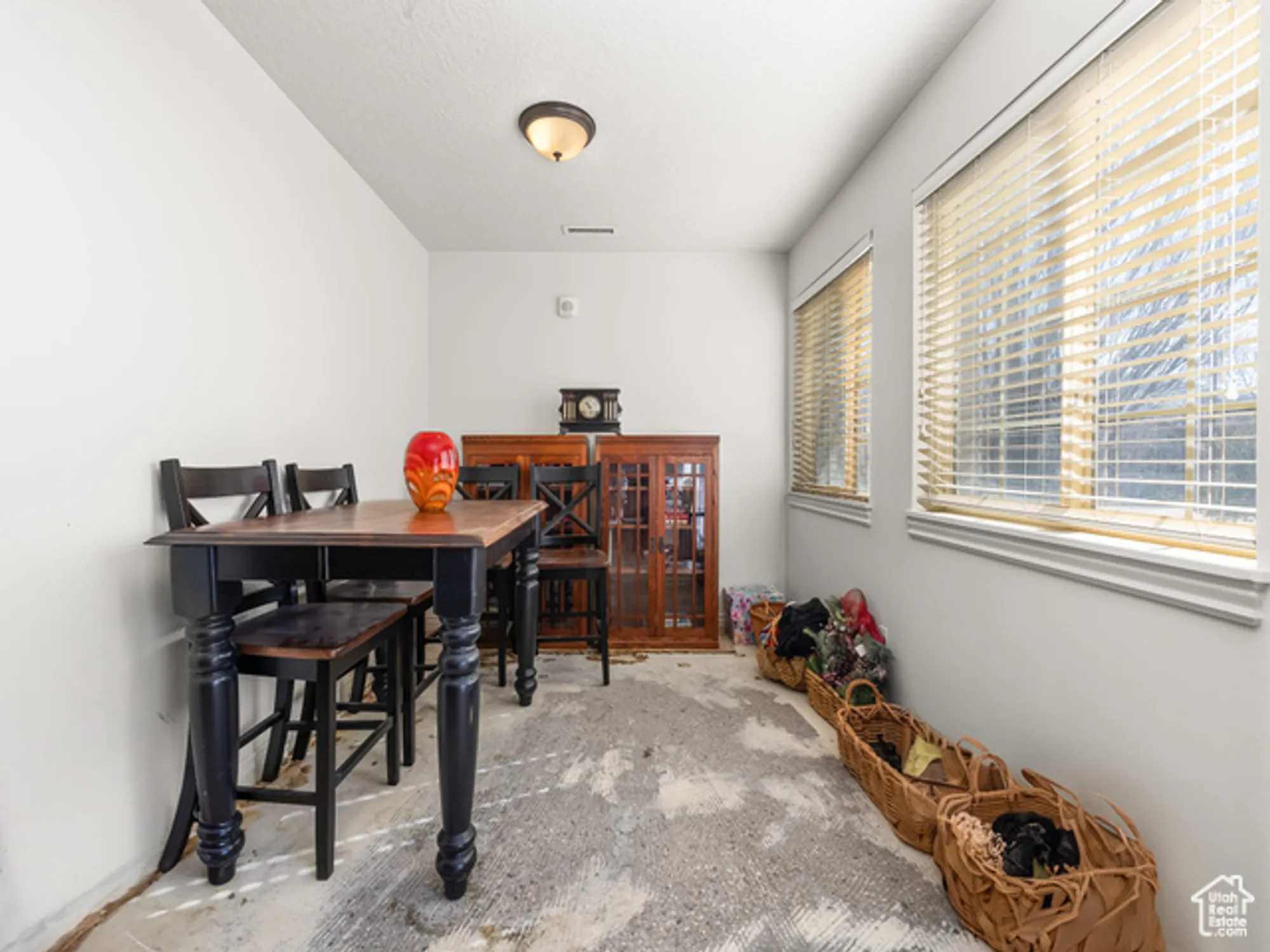 Property Slideshow image 14 of 23 | 11085 s grape arbor pl 102, Sandy, UT, 84070
