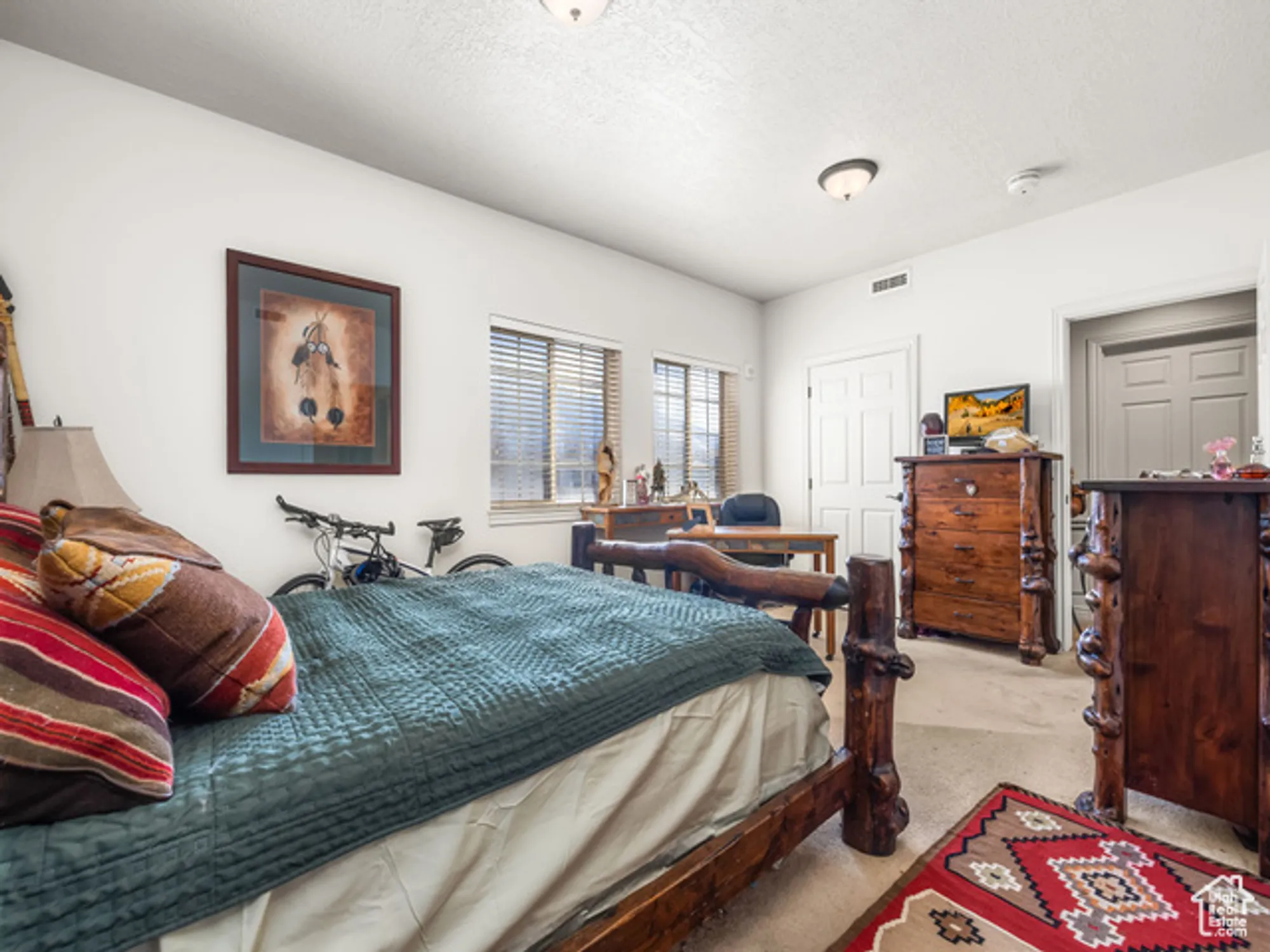 Property Slideshow image 10 of 23 | 11085 s grape arbor pl 102, Sandy, UT, 84070