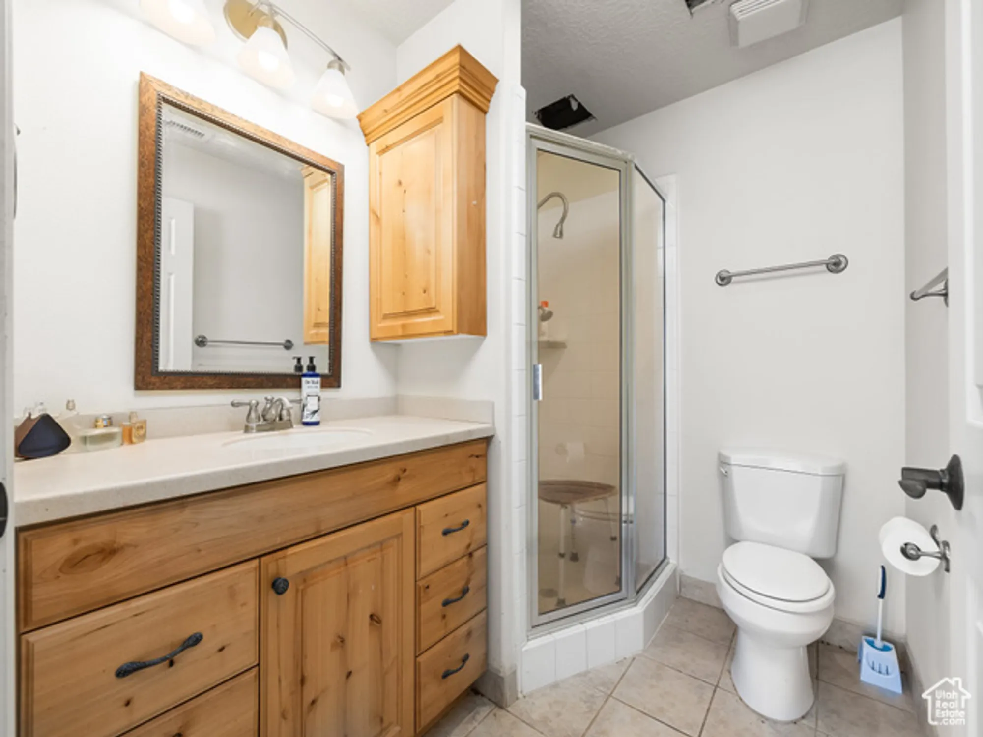 Property Slideshow image 11 of 23 | 11085 s grape arbor pl 102, Sandy, UT, 84070