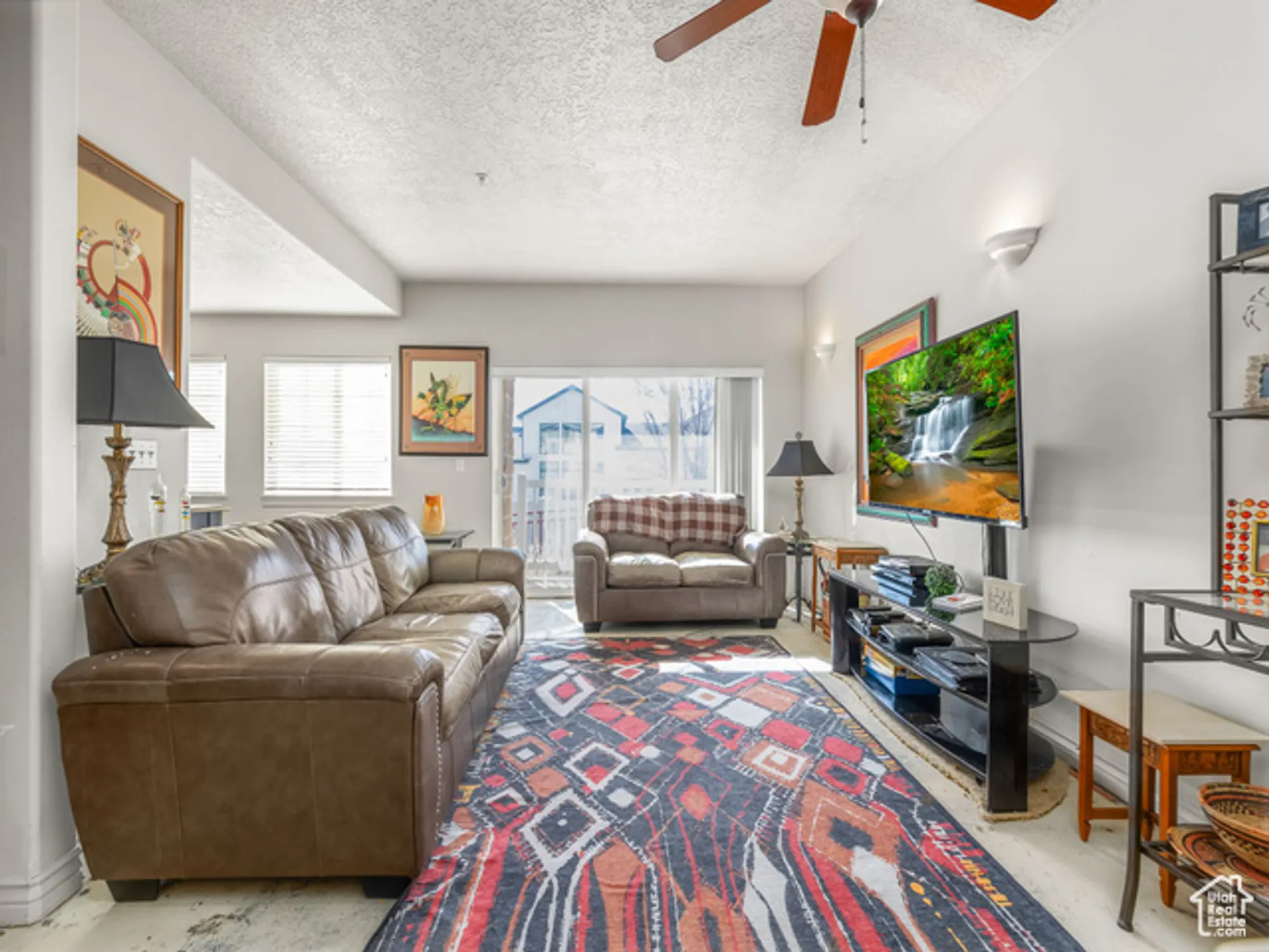 Property Slideshow image 4 of 23 | 11085 s grape arbor pl 102, Sandy, UT, 84070