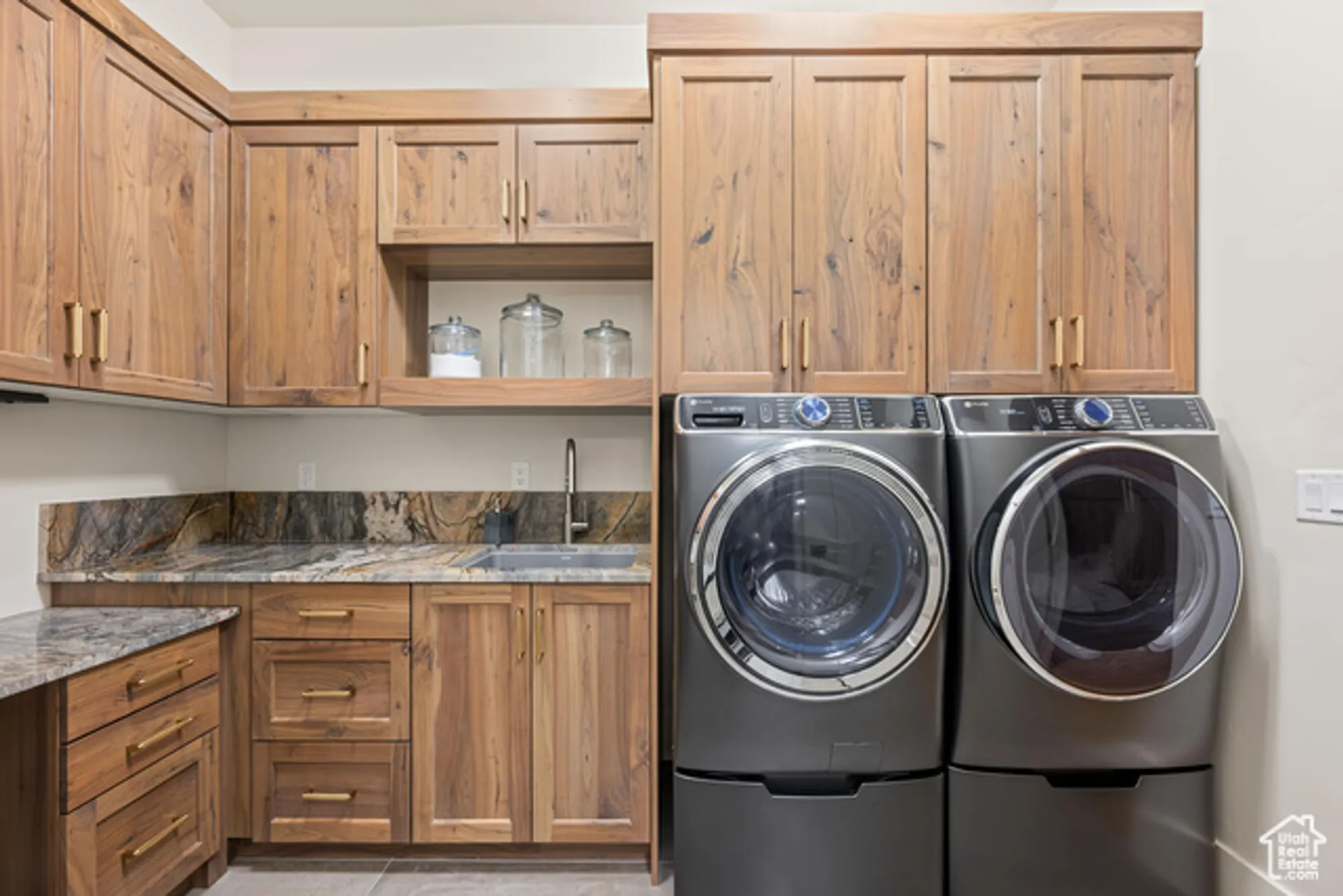 Property Slideshow image 30 of 34 | 2085 n tuweap dr unit 32, St George, UT, 84770