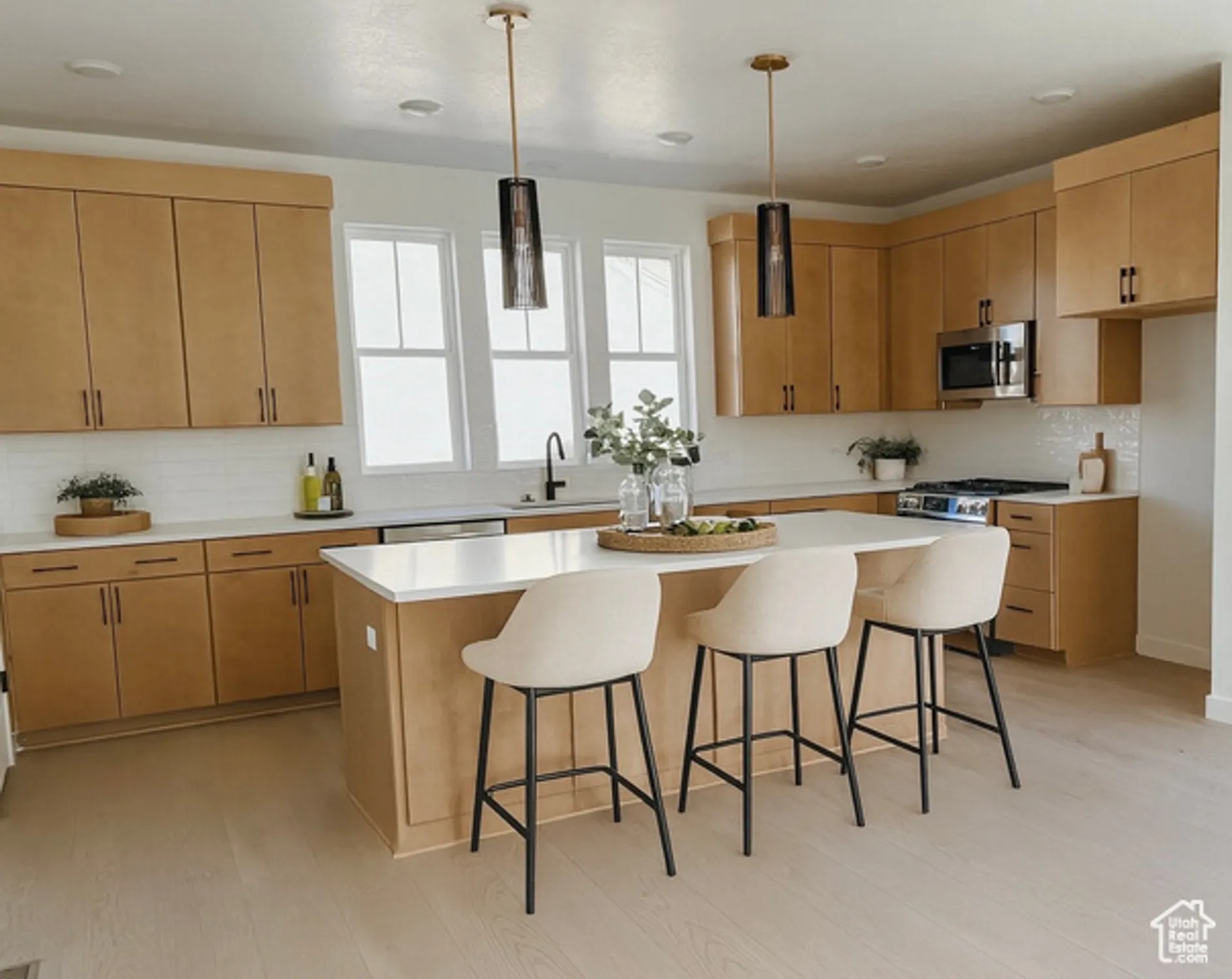 Property Slideshow image 6 of 21 | 5072 w rambutan way # 123, South Jordan, UT, 84009
