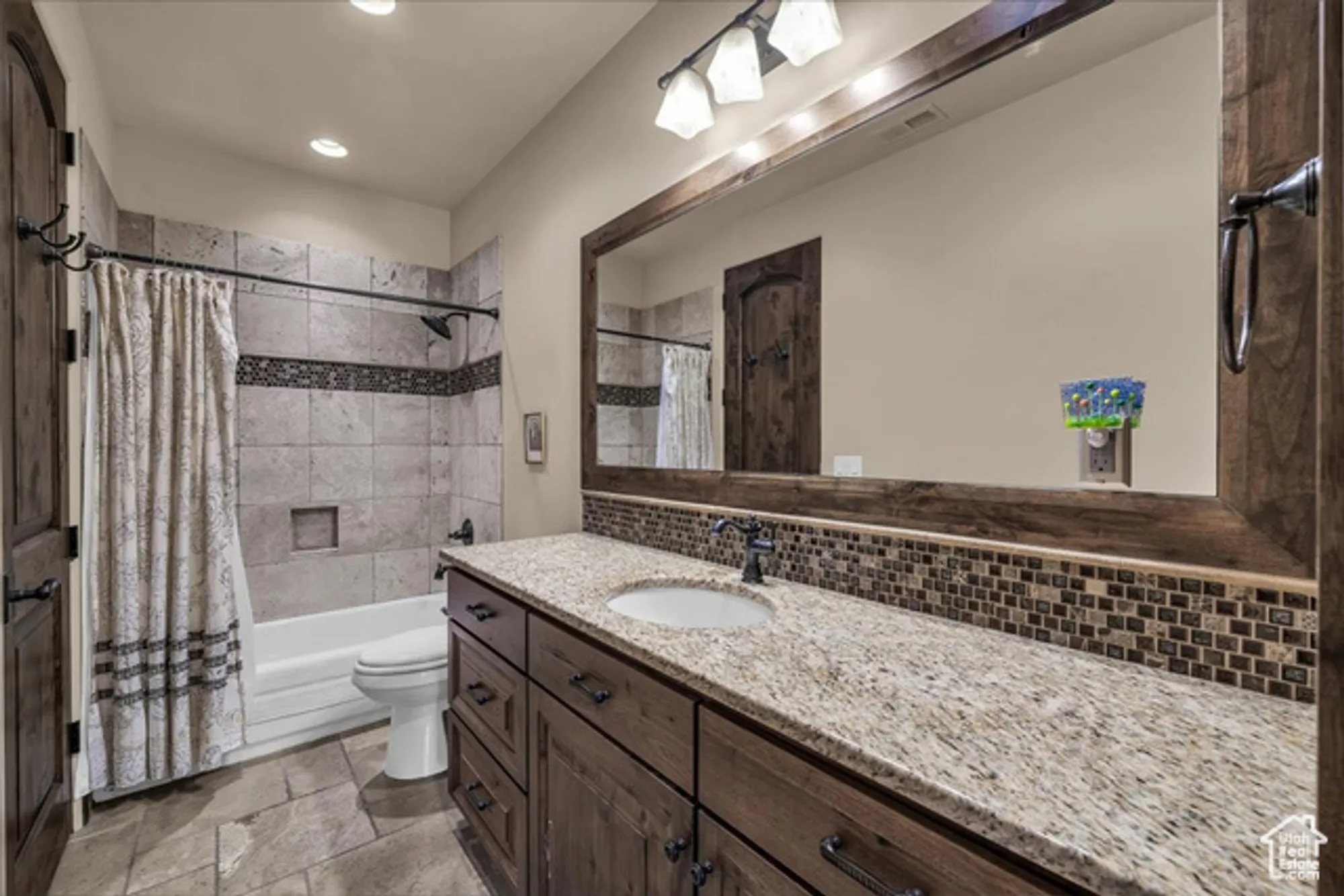 Property Slideshow image 14 of 40 | 2331 w entrada trl unit 106, St George, UT, 84770