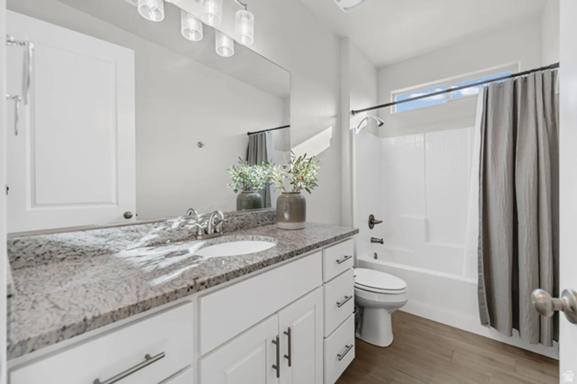 Property Slideshow image 14 of 40 | 195 w via modelo, Washington, UT, 84780