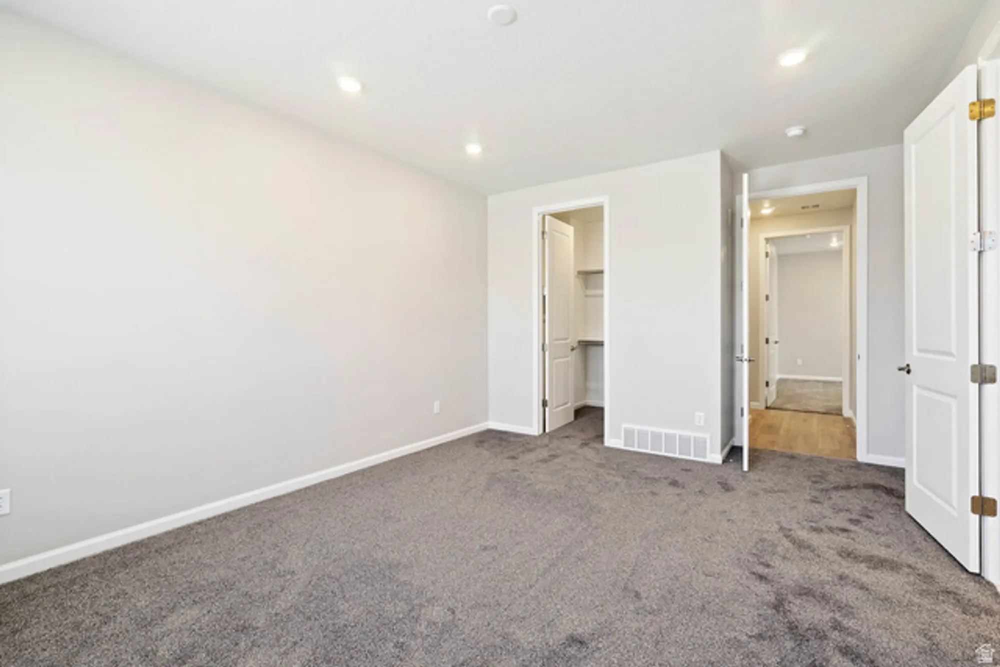 Property Slideshow image 18 of 24 | 11727 s willow walk dr # 597, South Jordan, UT, 84009