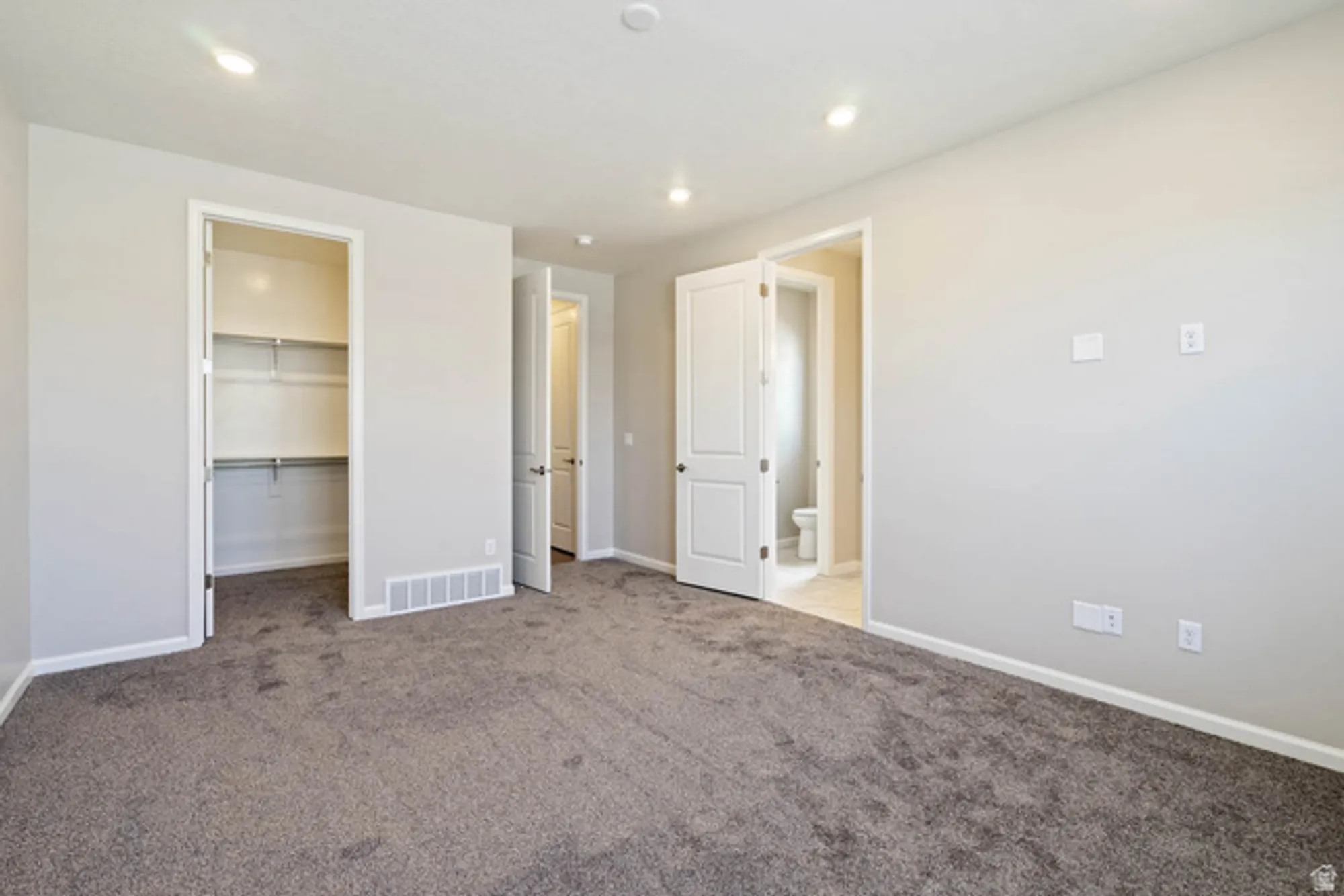 Property Slideshow image 19 of 24 | 11727 s willow walk dr # 597, South Jordan, UT, 84009