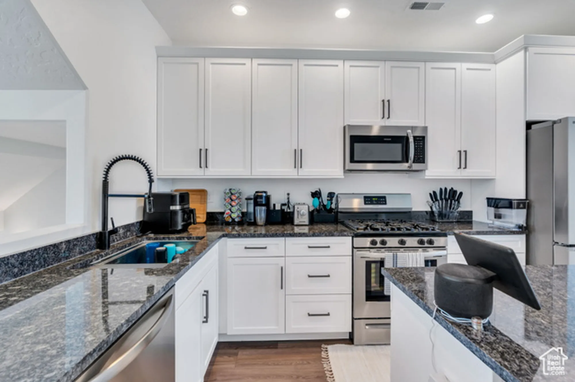 Property Slideshow image 7 of 40 | 11201 s freestone rd # 474, South Jordan, UT, 84009