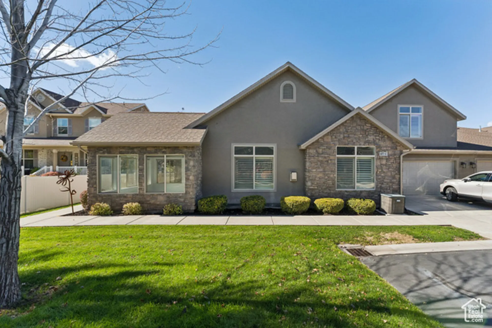 Property Slideshow image 3 of 19 | 877 w 1920 c, Syracuse, UT, 84075