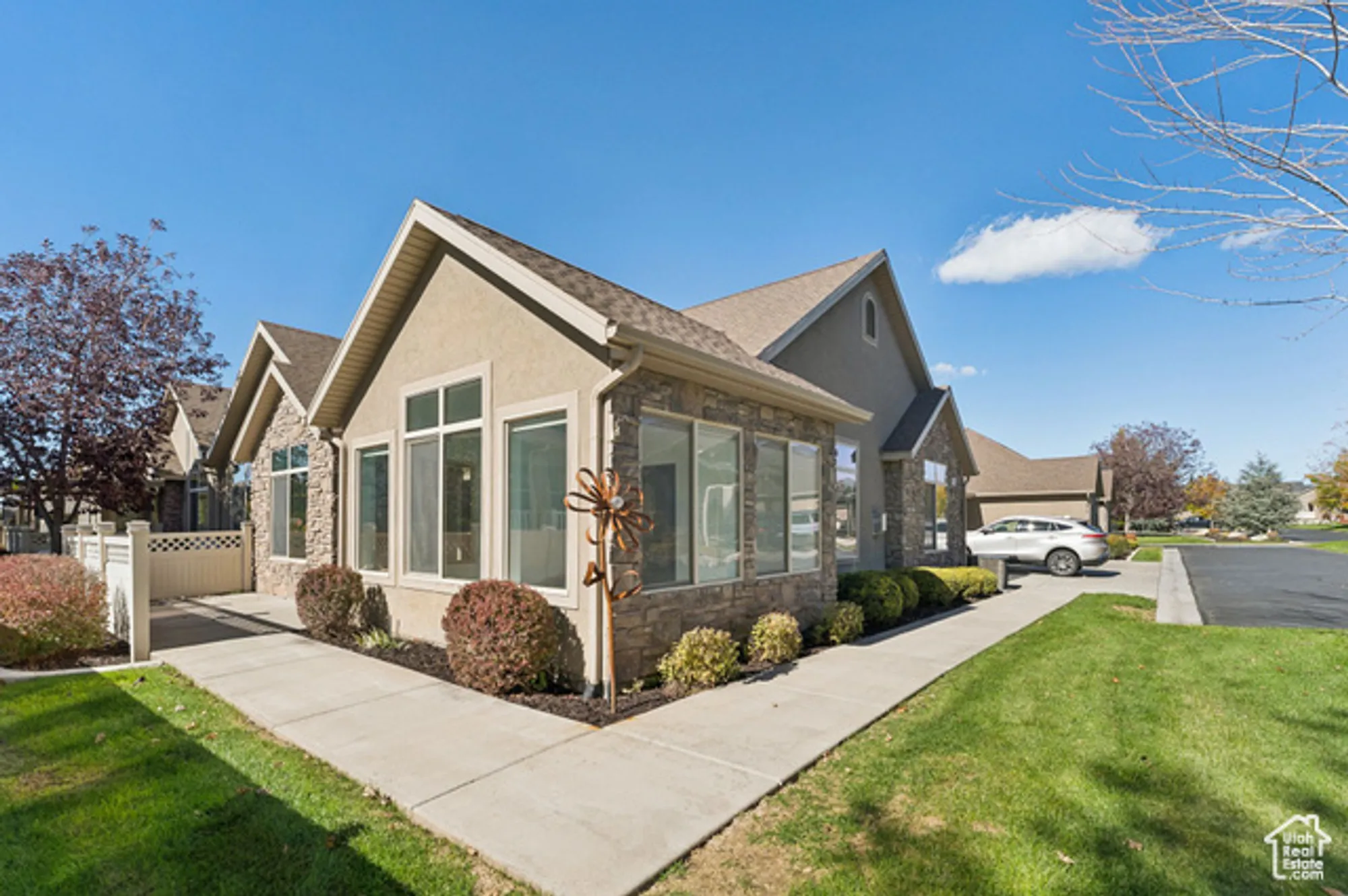 Property Slideshow image 2 of 19 | 877 w 1920 c, Syracuse, UT, 84075