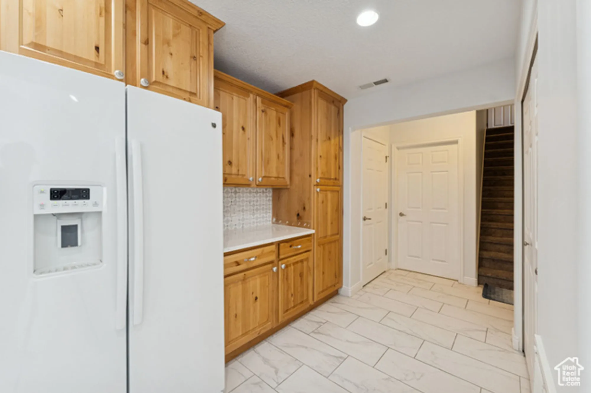 Property Slideshow image 12 of 19 | 877 w 1920 c, Syracuse, UT, 84075