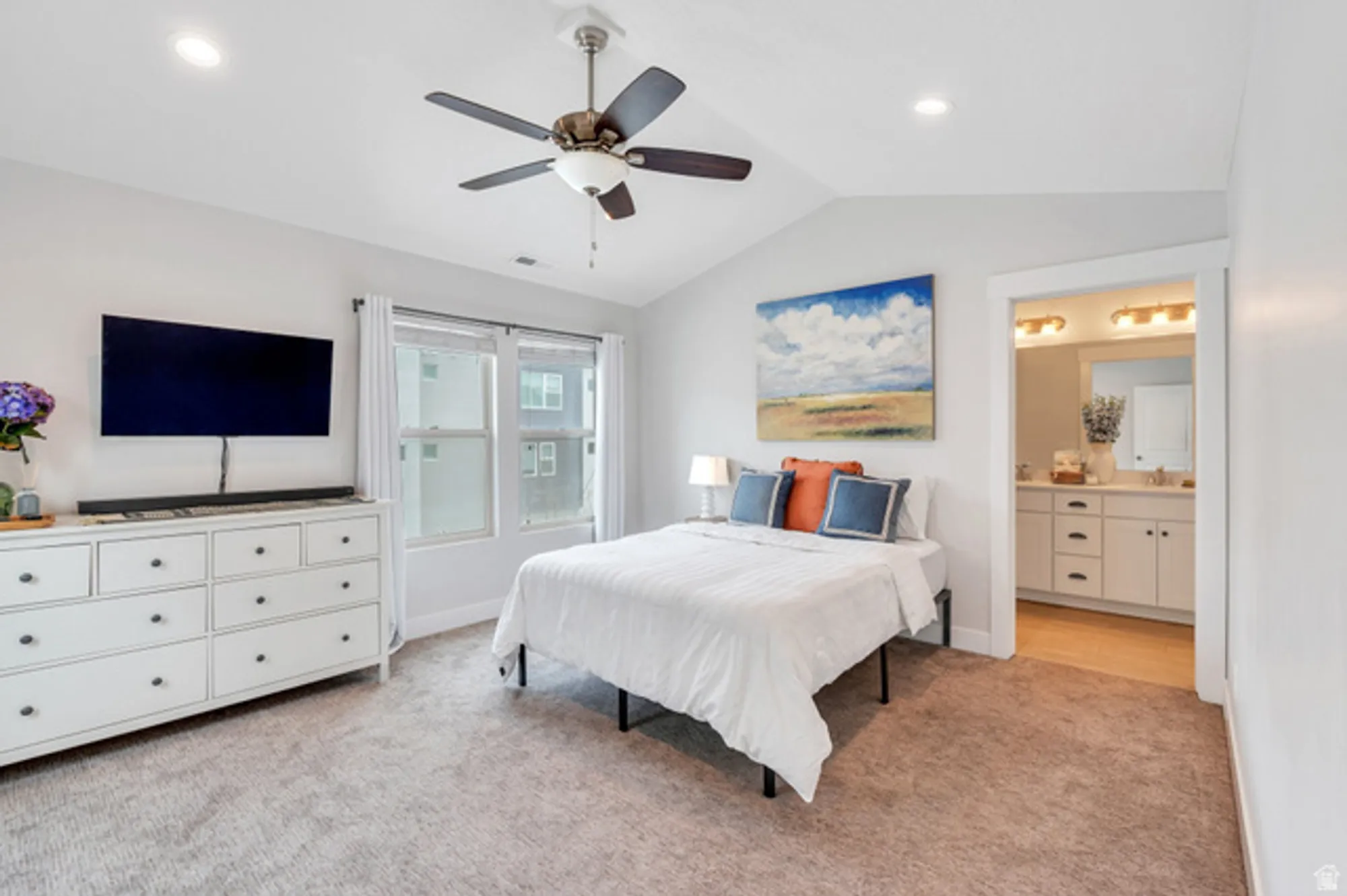 Property Slideshow image 8 of 27 | 6376 w sugarcane dr, South Jordan, UT, 84009