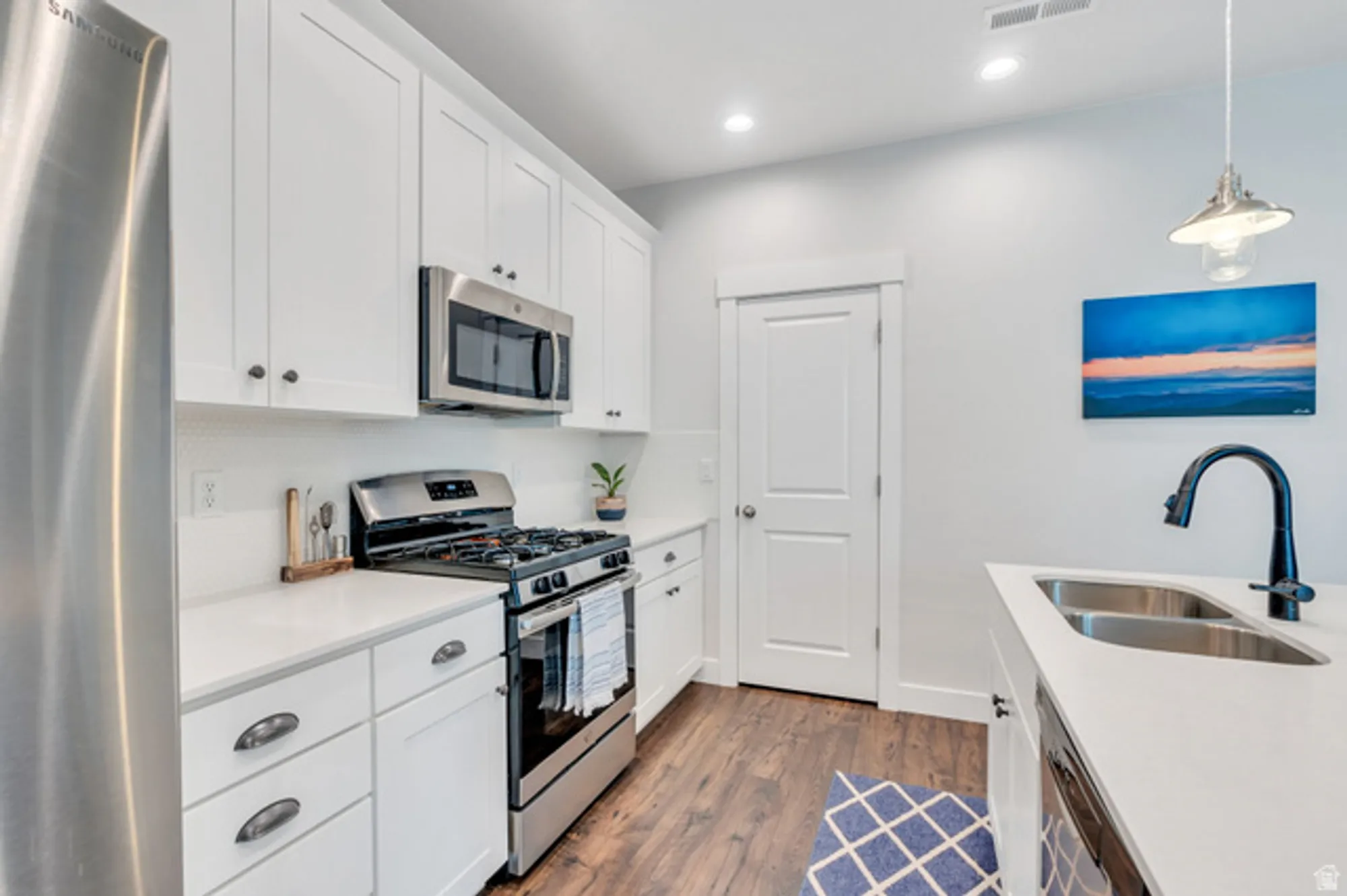 Property Slideshow image 4 of 27 | 6376 w sugarcane dr, South Jordan, UT, 84009