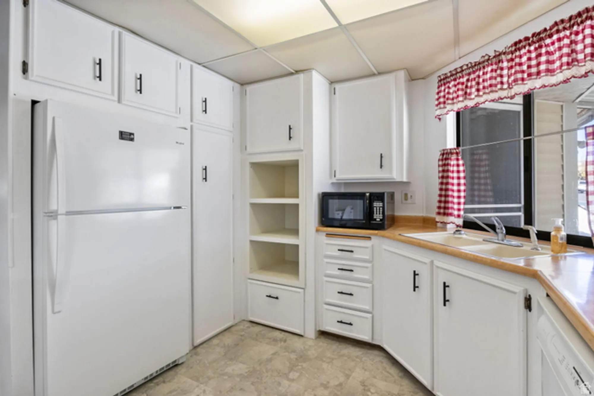 Property Slideshow image 15 of 48 | 27 w evening star way, Sandy, UT, 84070