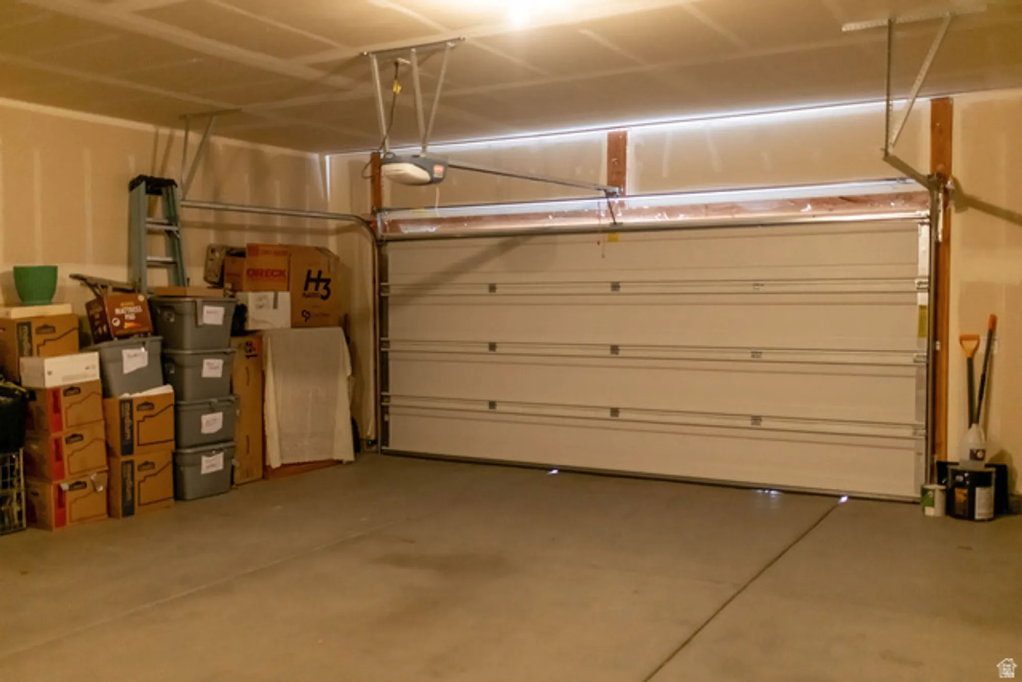 Property Slideshow image 43 of 44 | 10942 s kestrel rise rd, South Jordan, UT, 84009