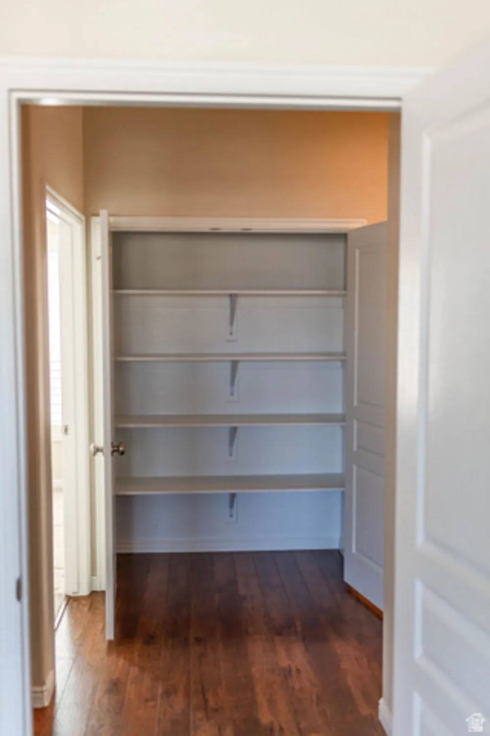 Property Slideshow image 27 of 44 | 10942 s kestrel rise rd, South Jordan, UT, 84009